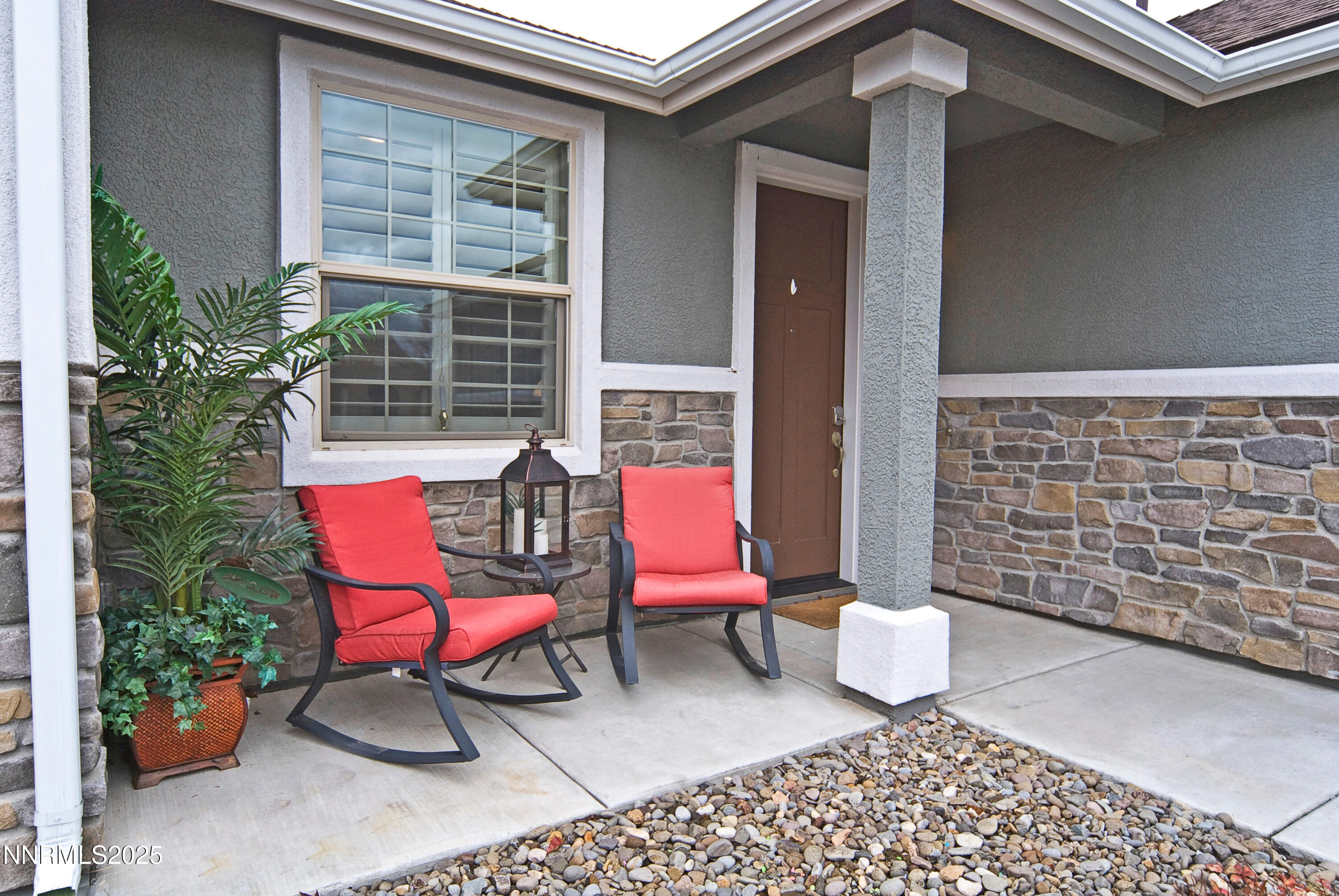 768 E Cottage Loop
