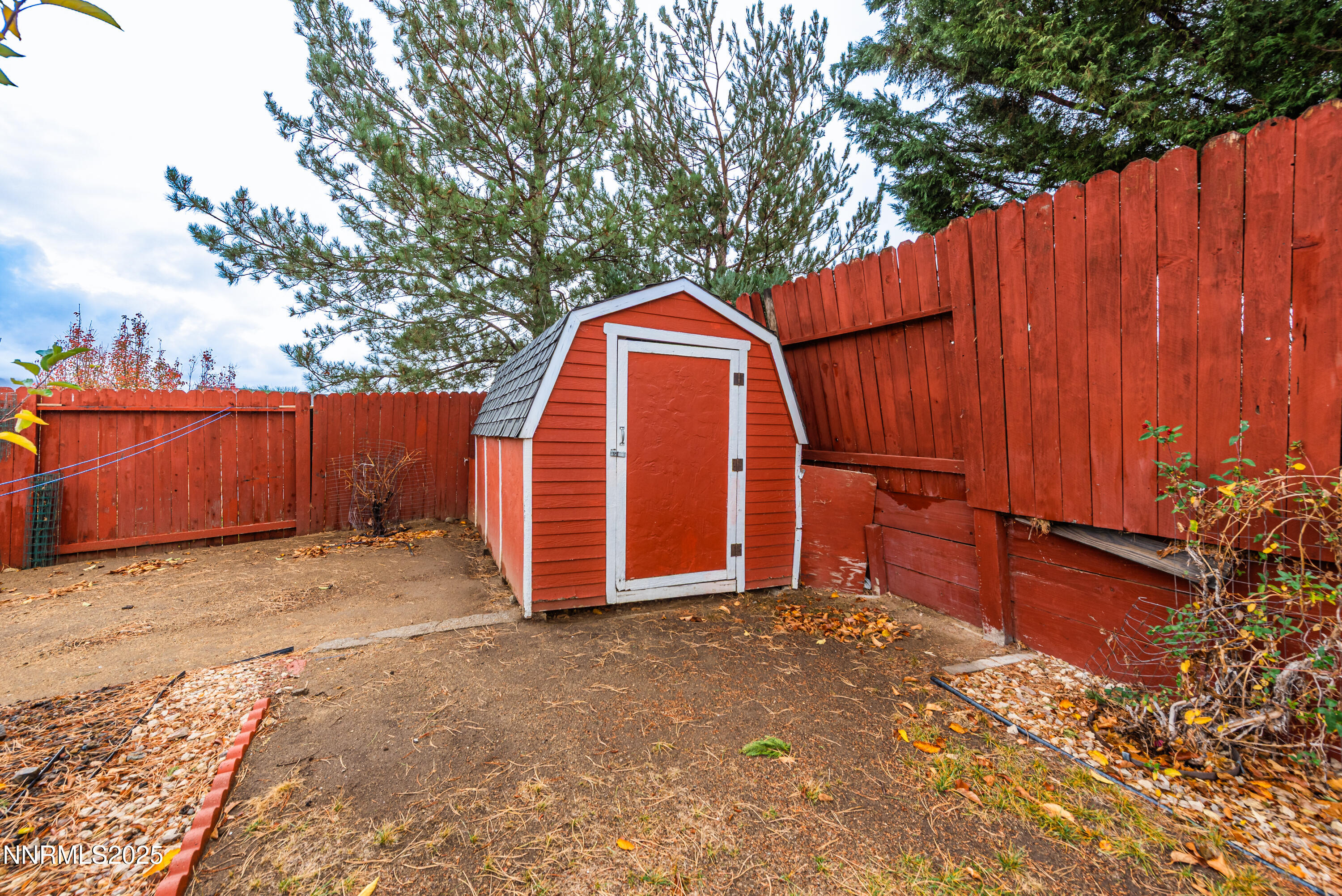901 Valley Vista Drive