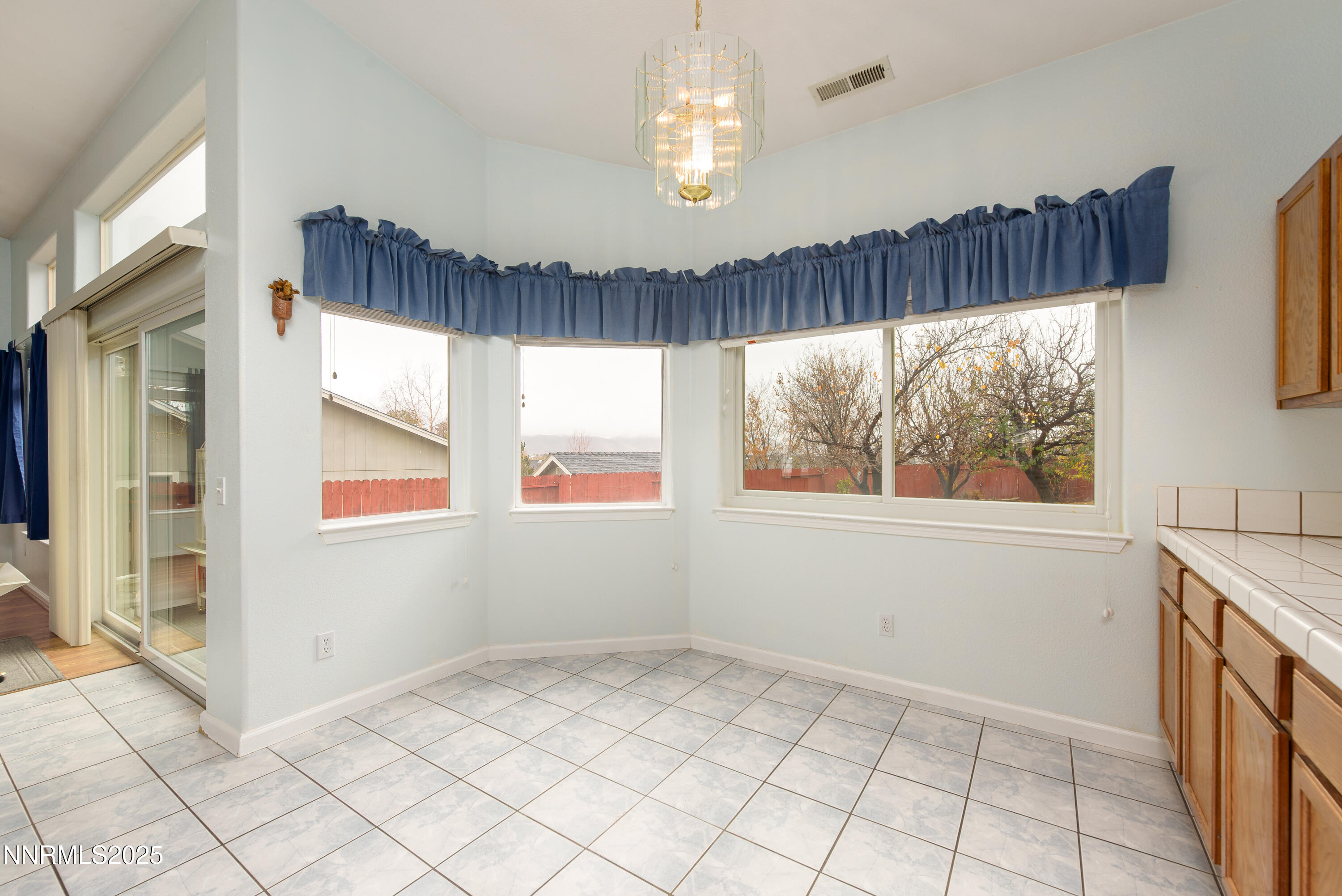 901 Valley Vista Drive