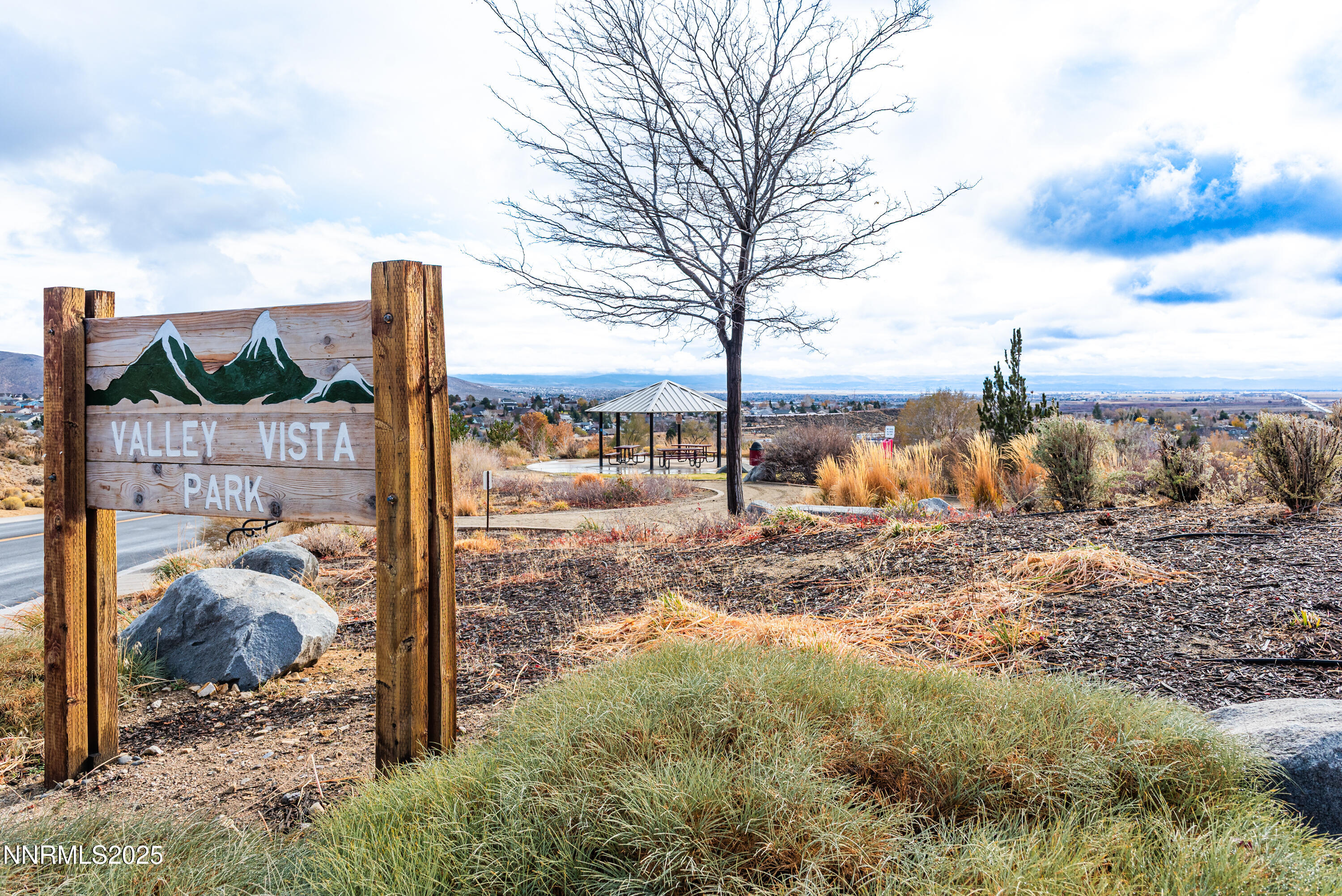 901 Valley Vista Drive