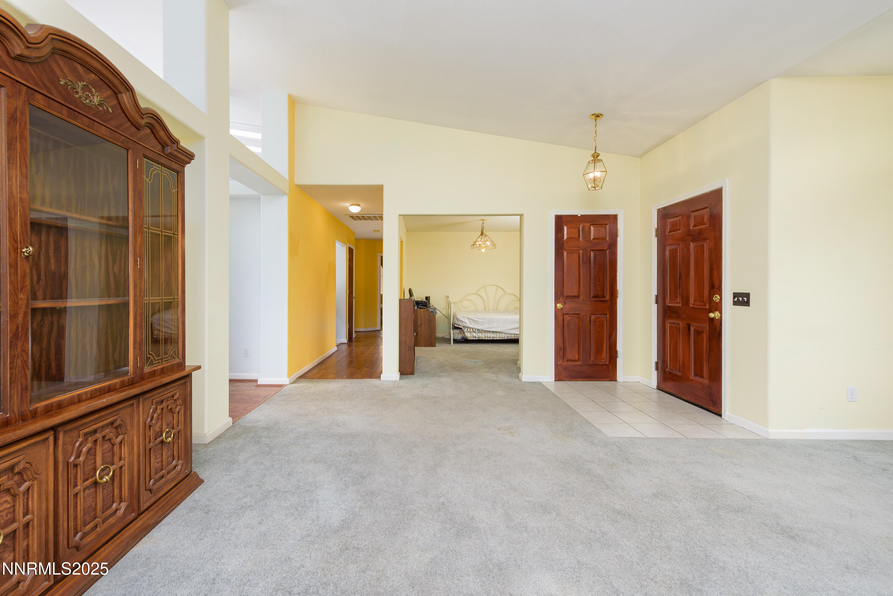 901 Valley Vista Drive
