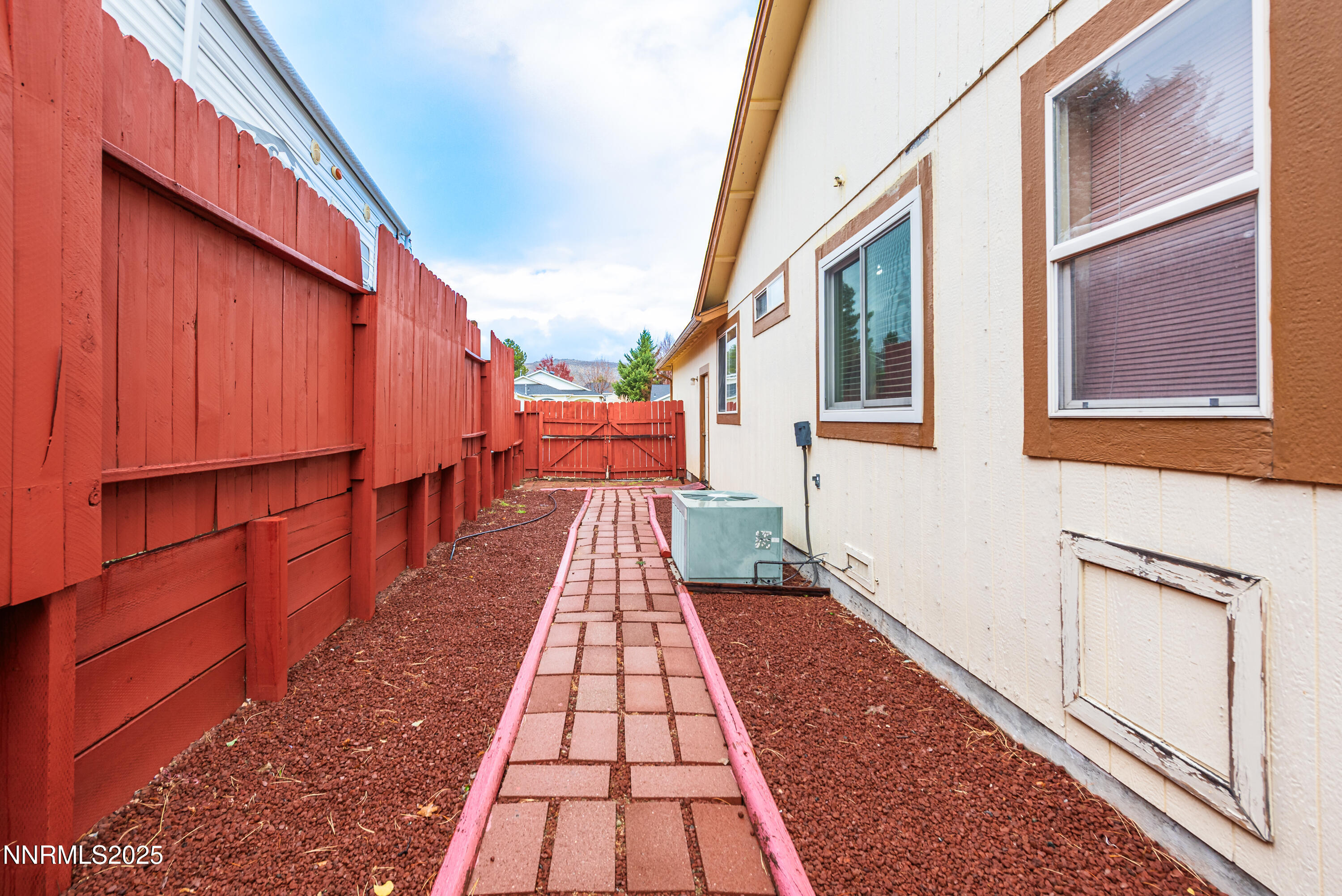 901 Valley Vista Drive