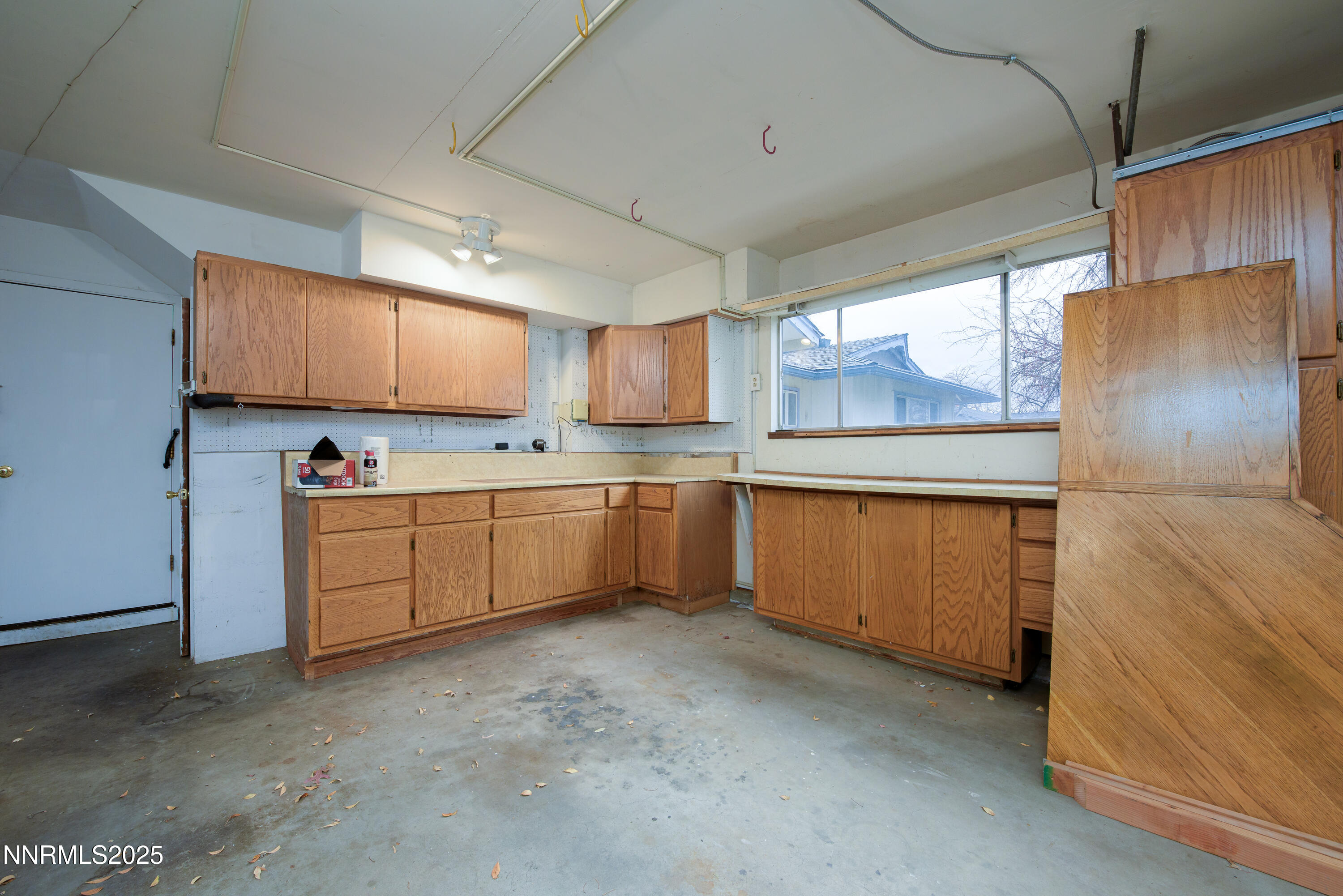 1150 W 5th Street