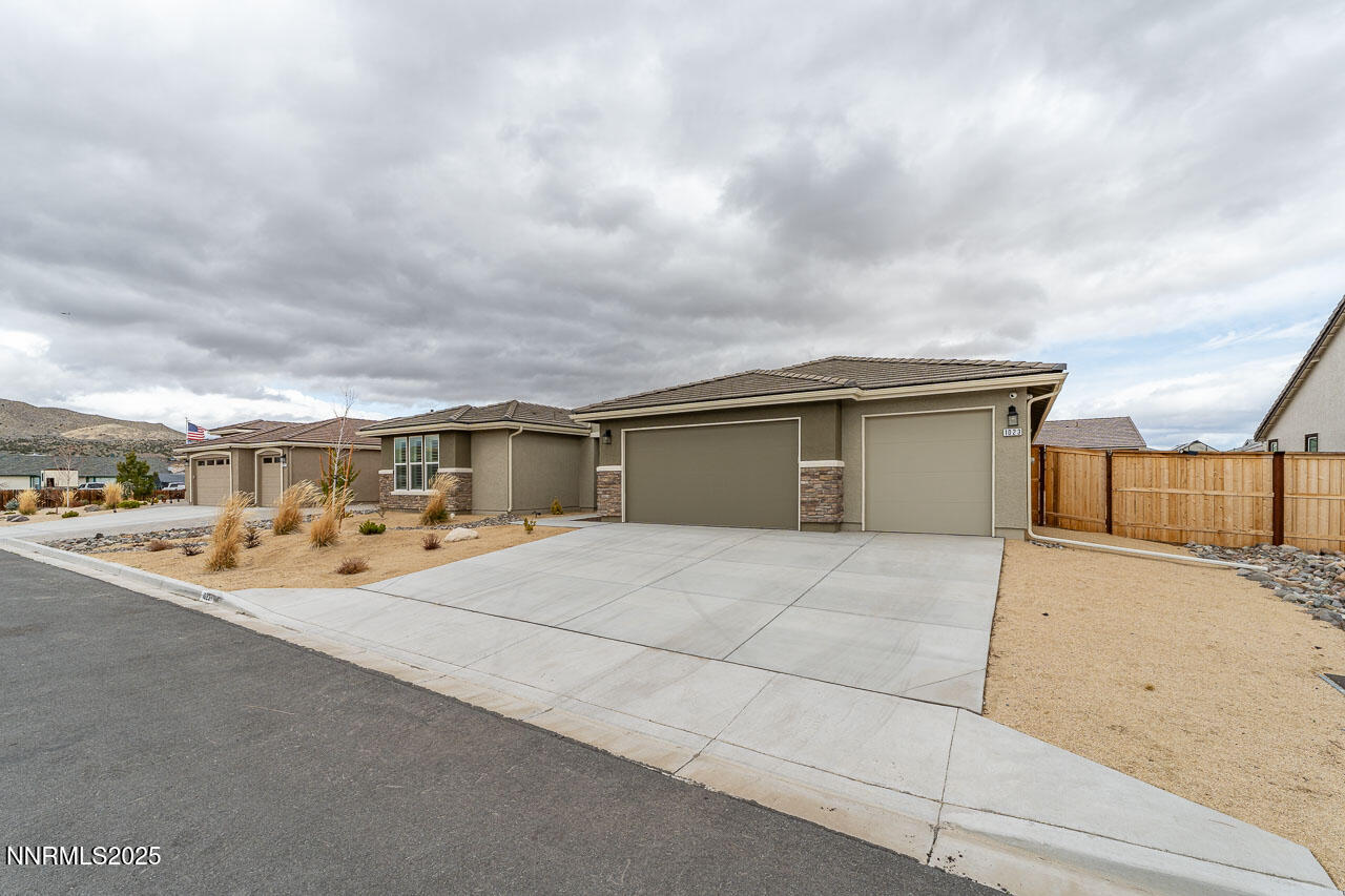 1023 Carico Valley Place