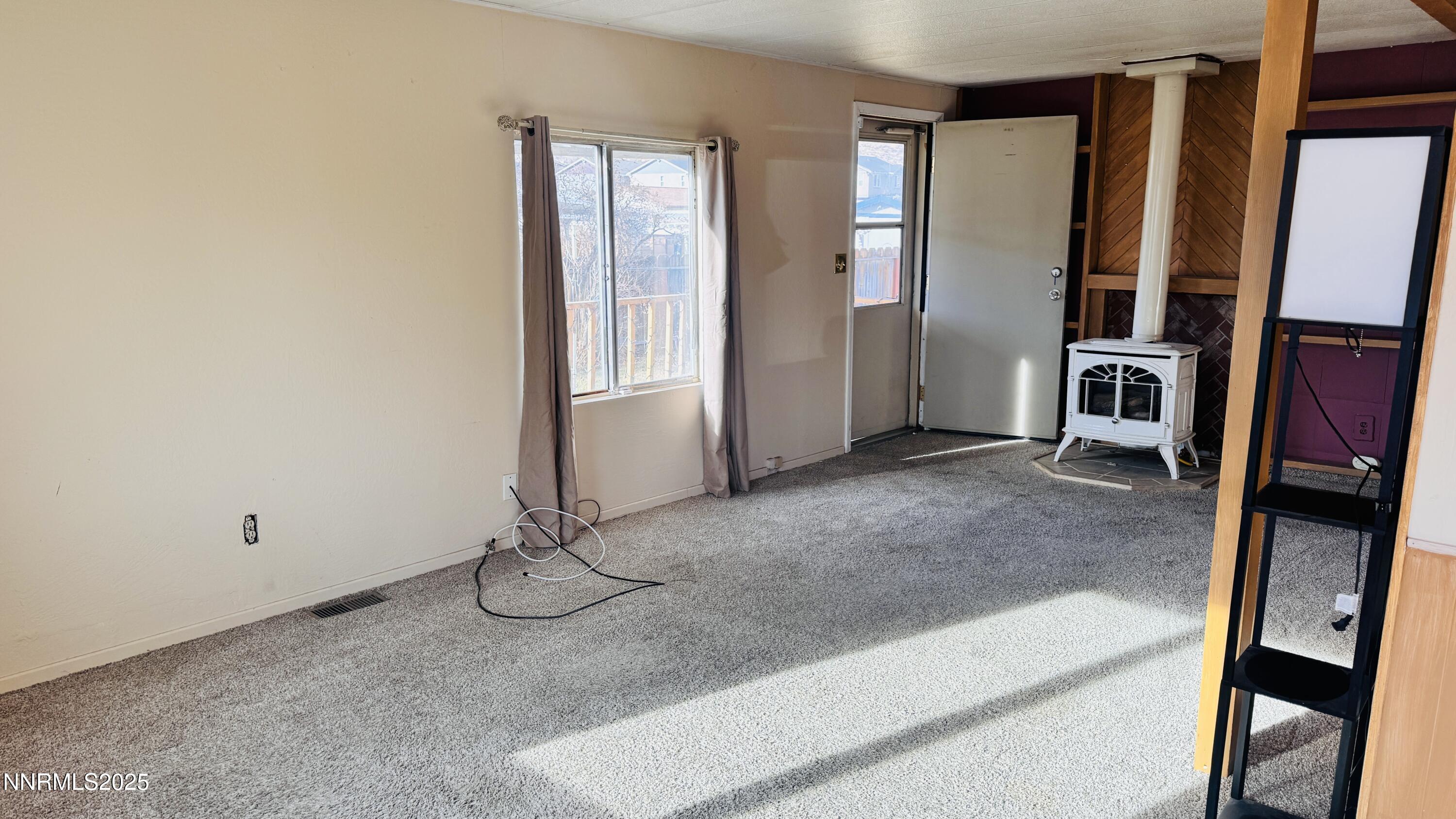 907 Garnet Court