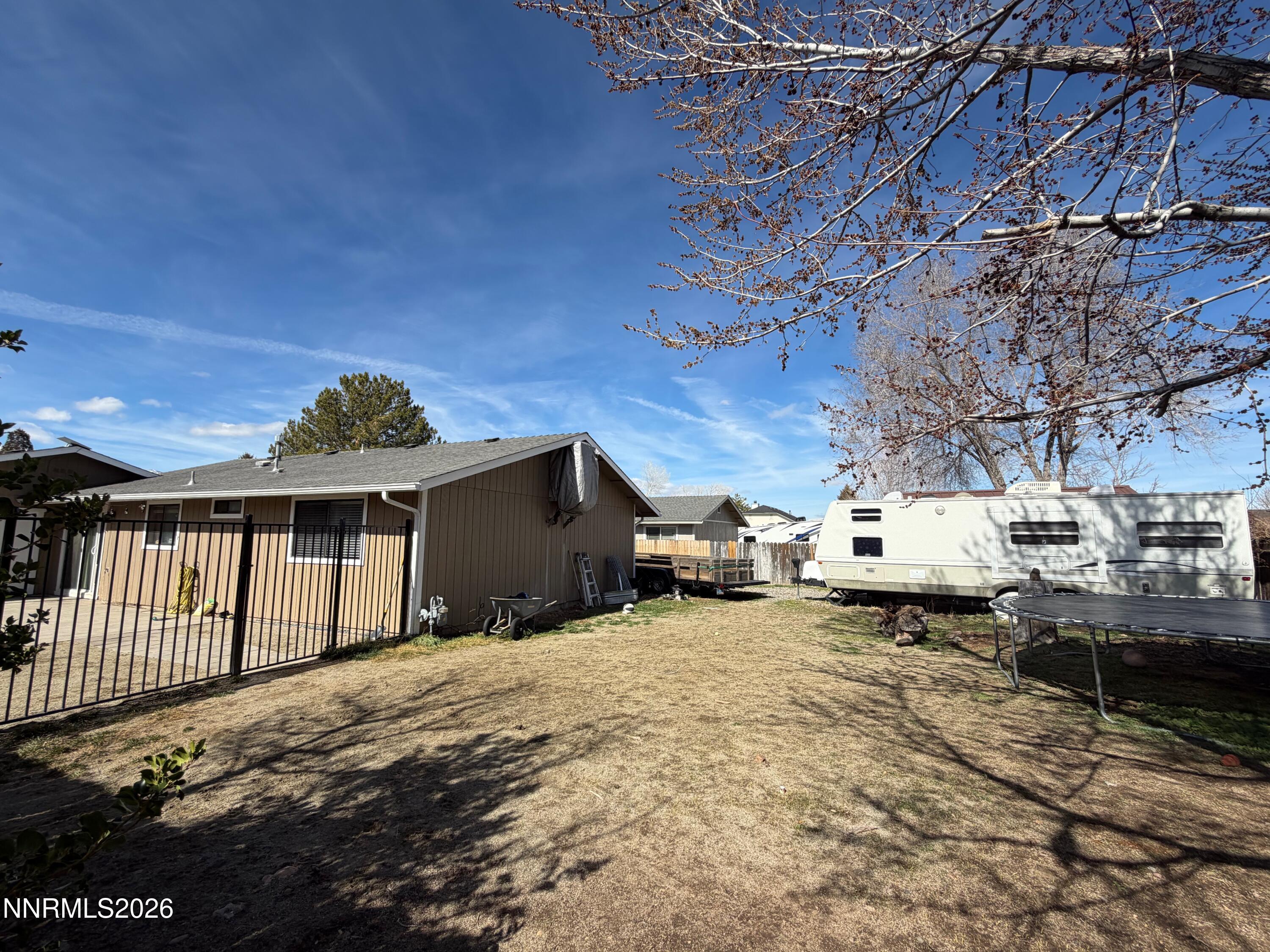 743 Lyell Way