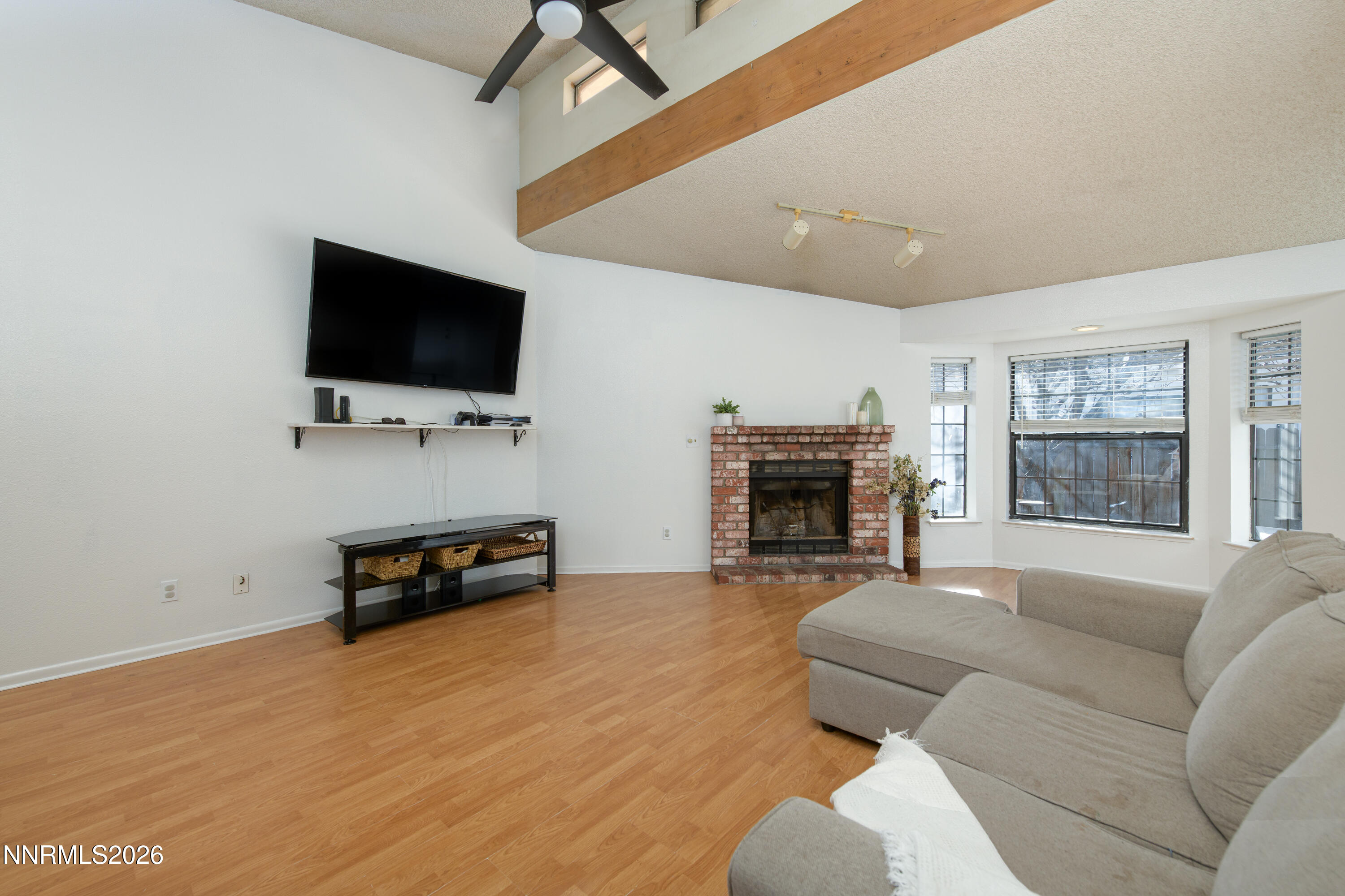 1352 Leonard Road