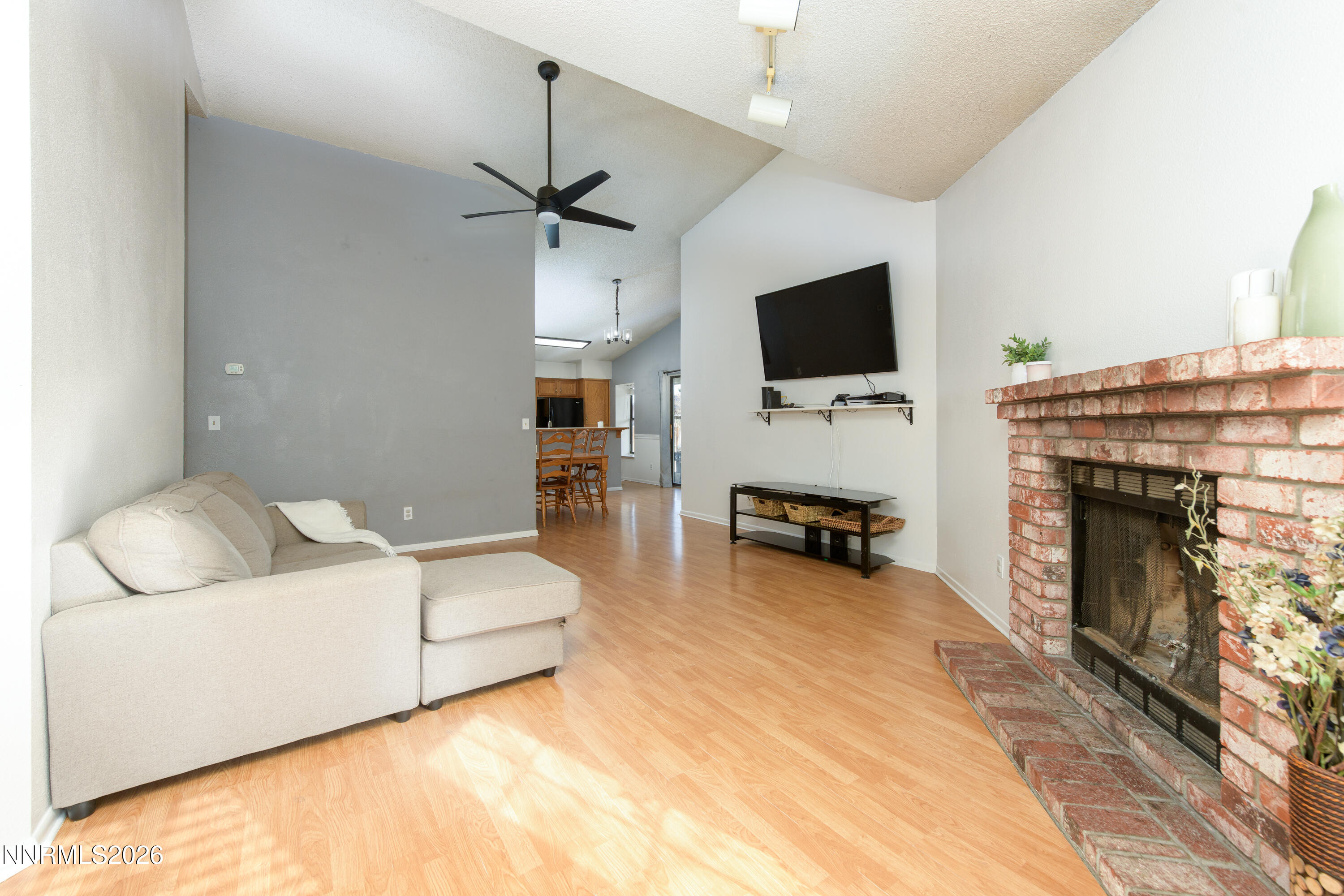 1352 Leonard Road