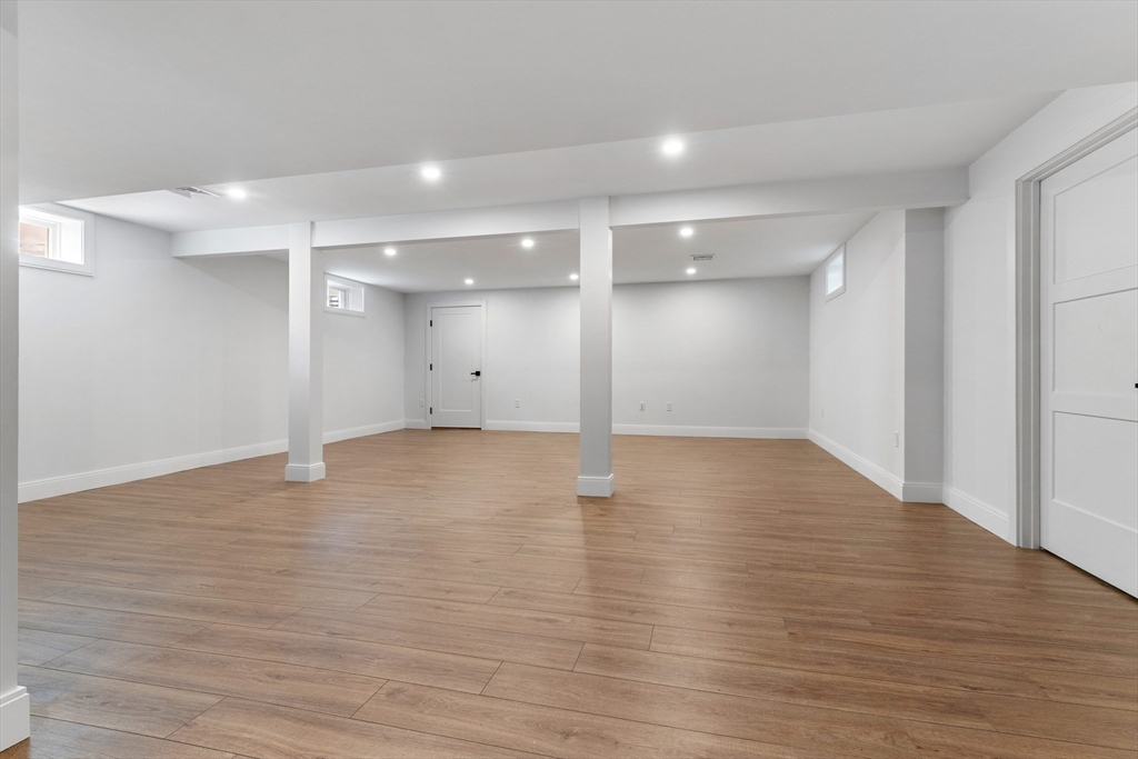 64 Woodside Lane