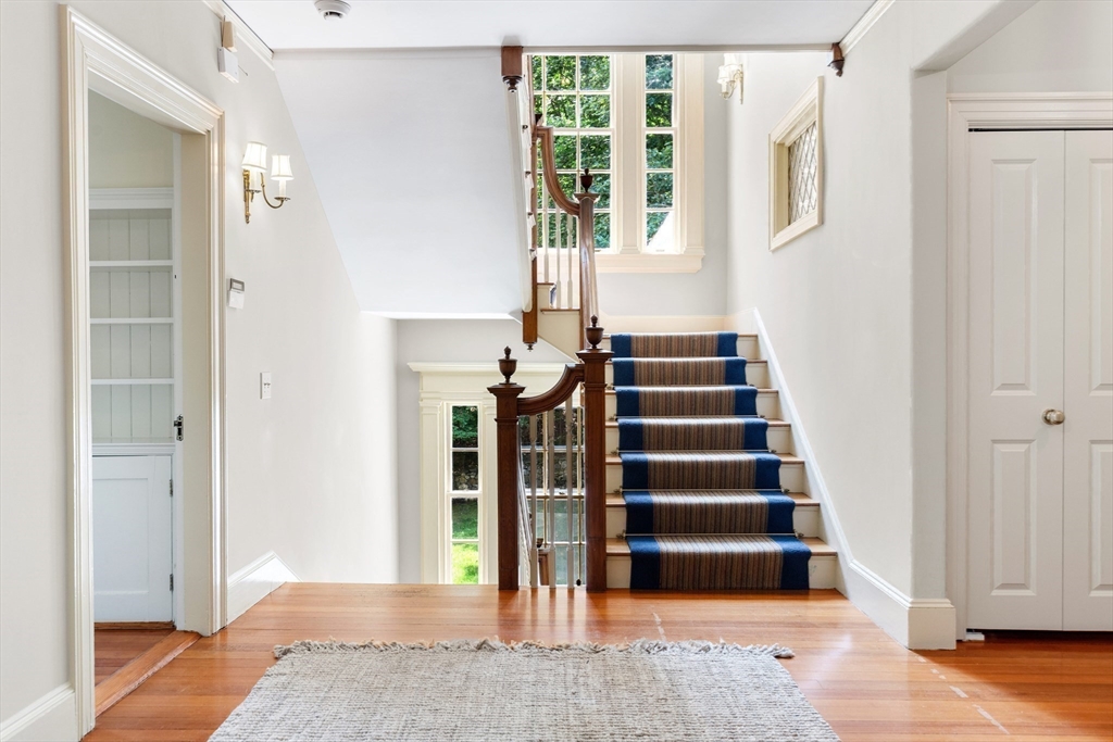 10 Eliot Road