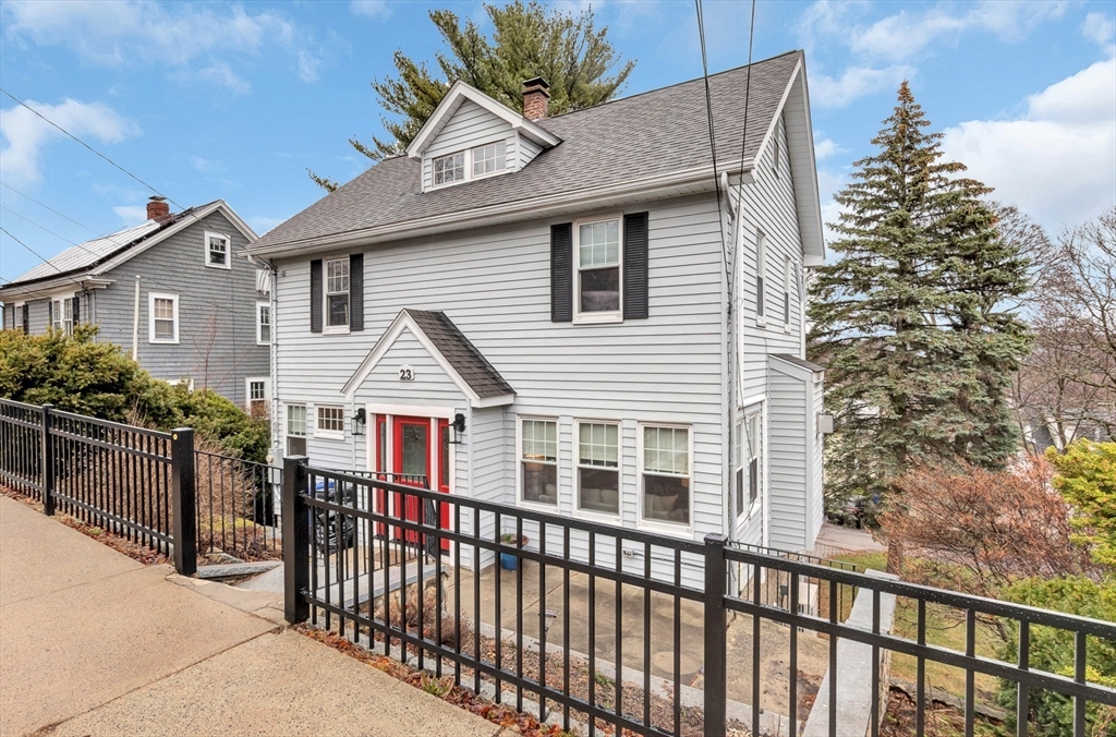 23 Farmer Rd