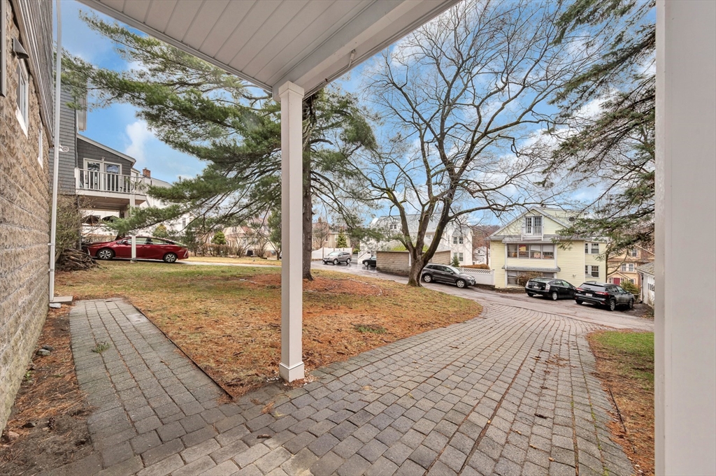 23 Farmer Rd