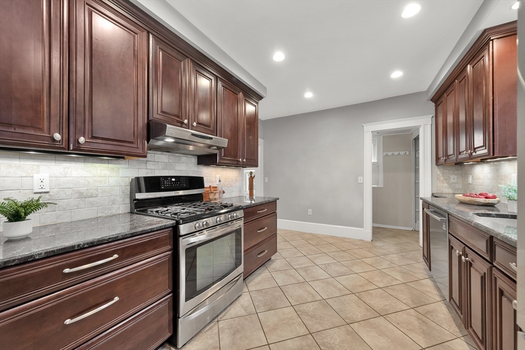 23 Farmer Rd
