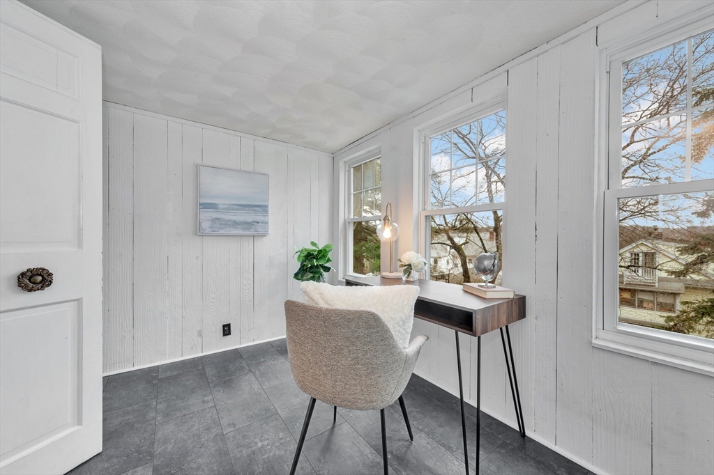 23 Farmer Rd