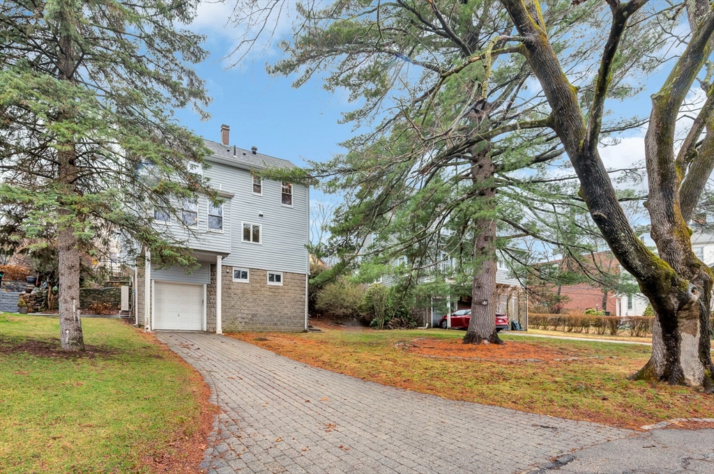 23 Farmer Rd