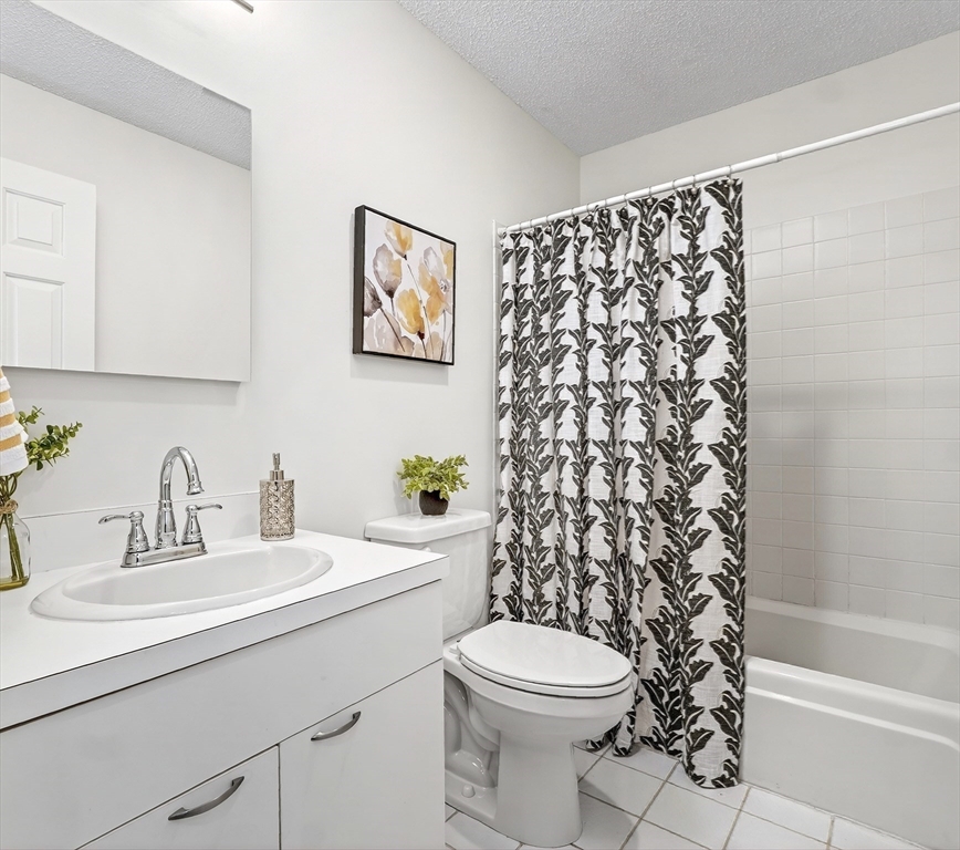 1 Arbor Court # 1