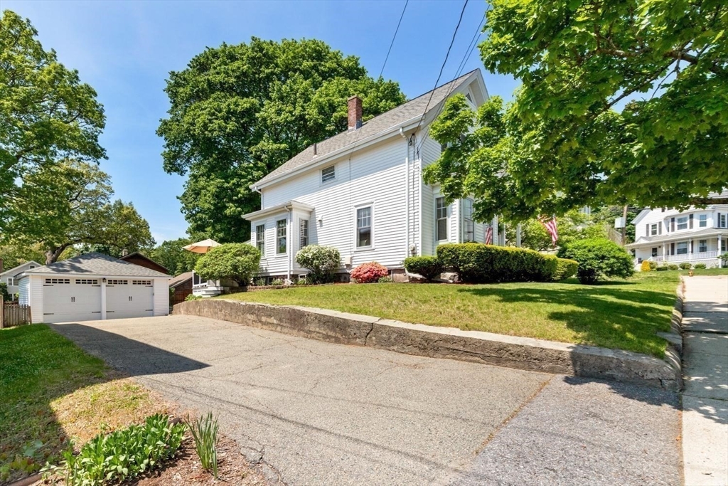 42 Lawrence St