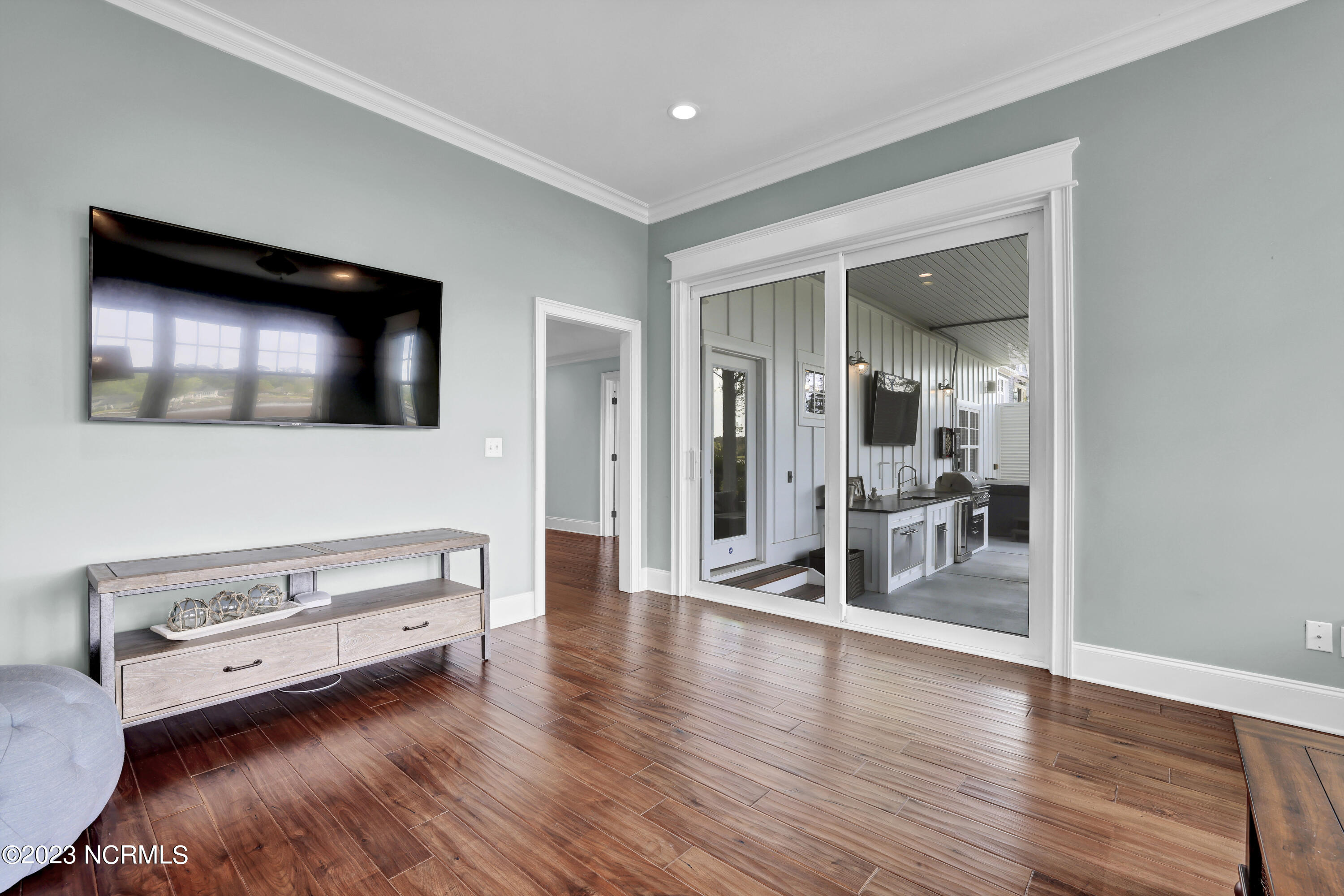 2522 Royal Palm Lane