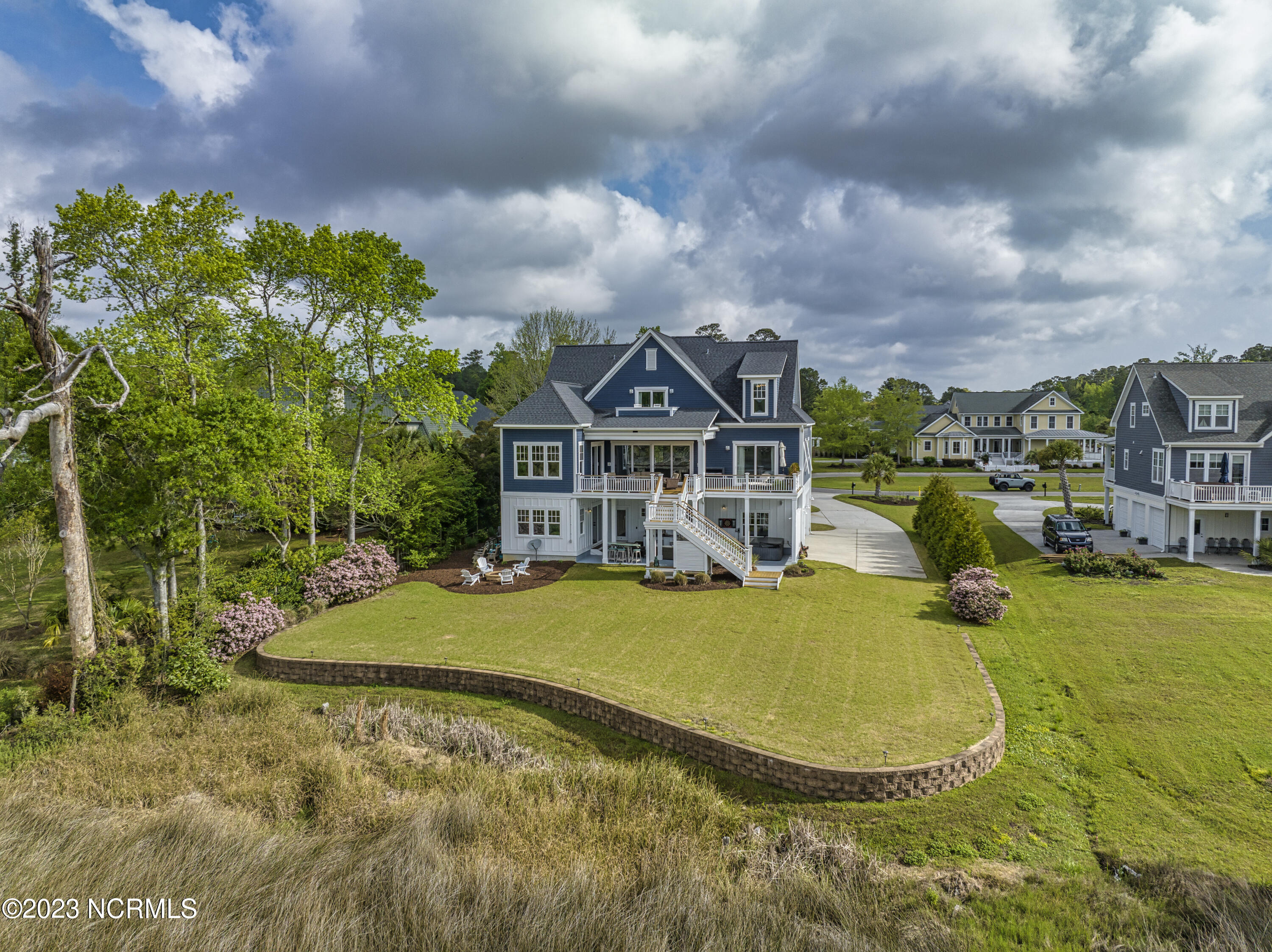 2522 Royal Palm Lane