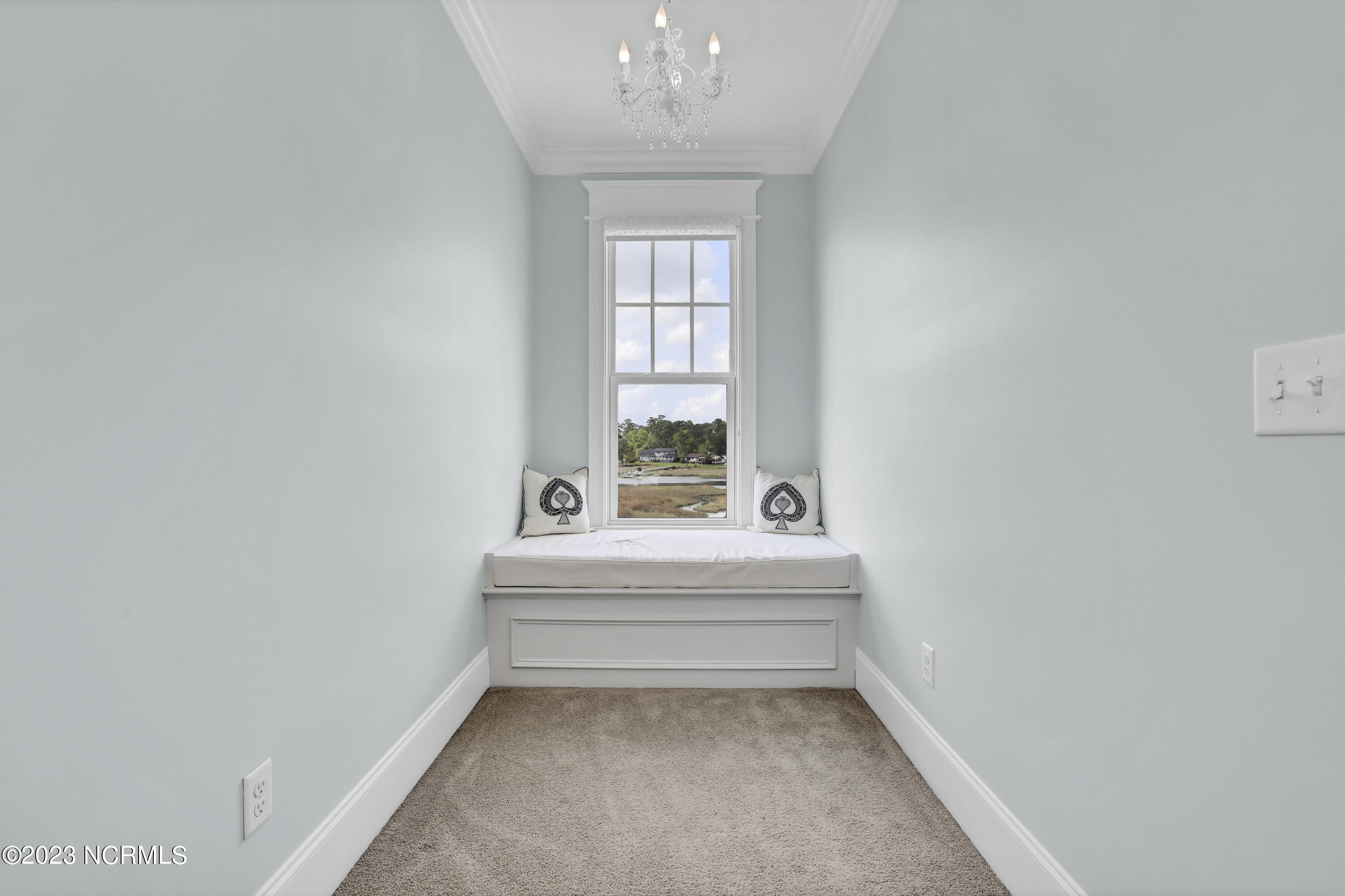 2522 Royal Palm Lane