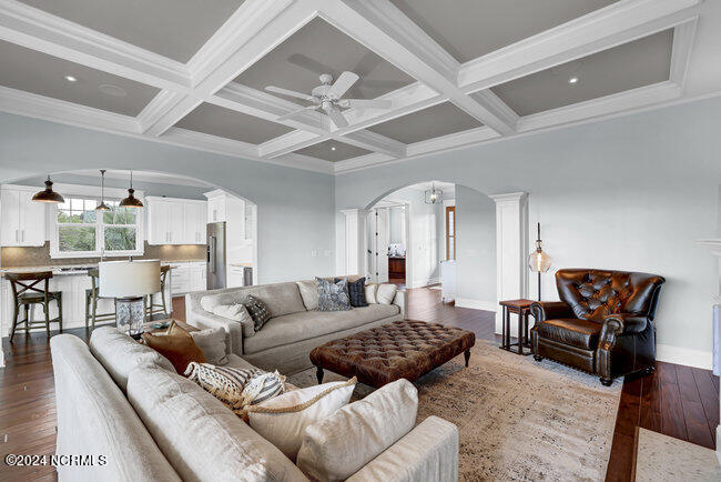 2522 Royal Palm Lane