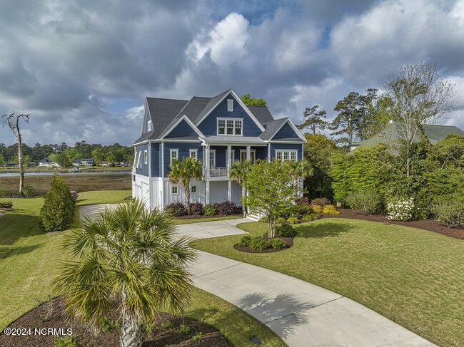 2522 Royal Palm Lane