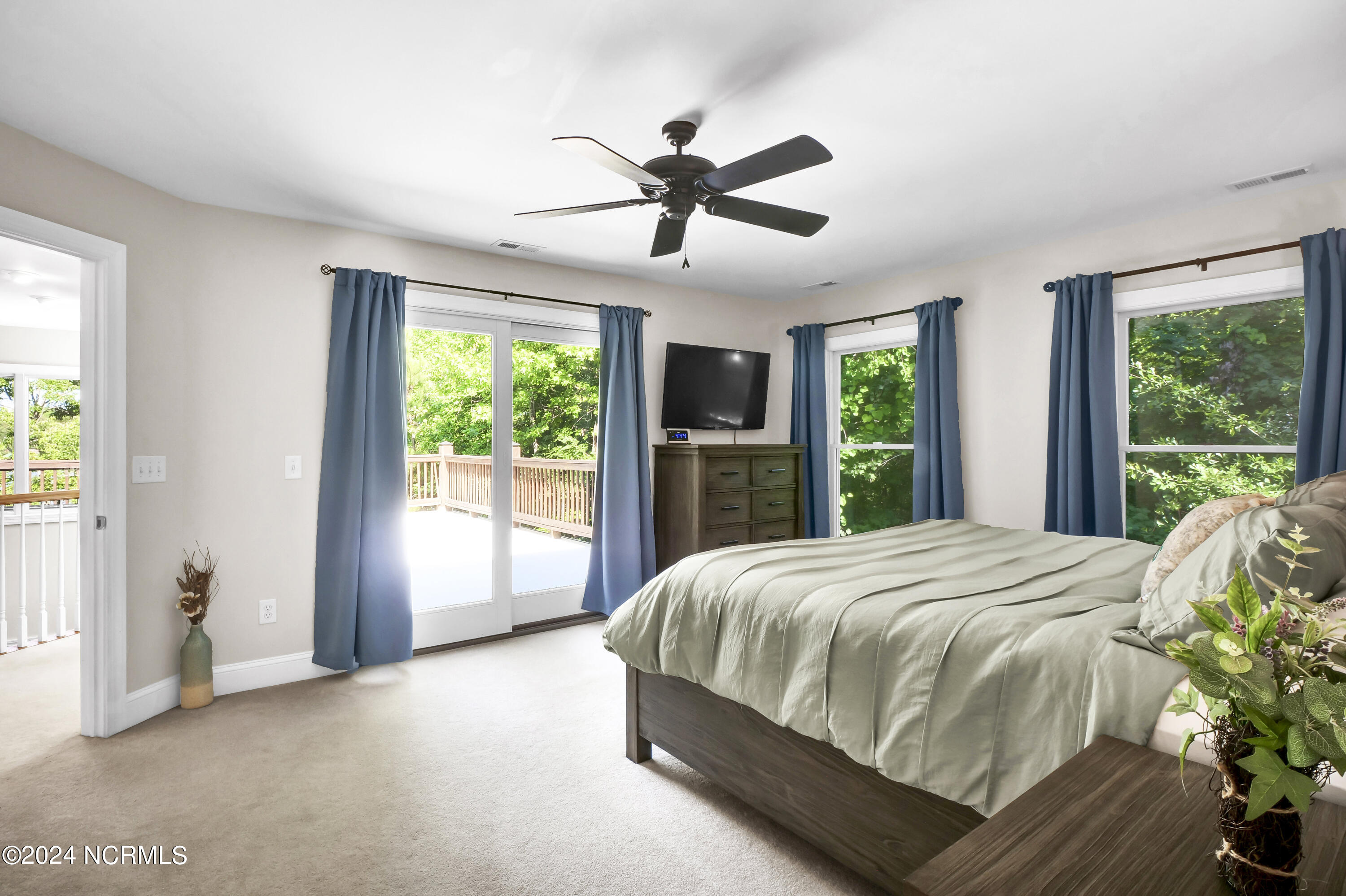 121 E High Bluff Drive