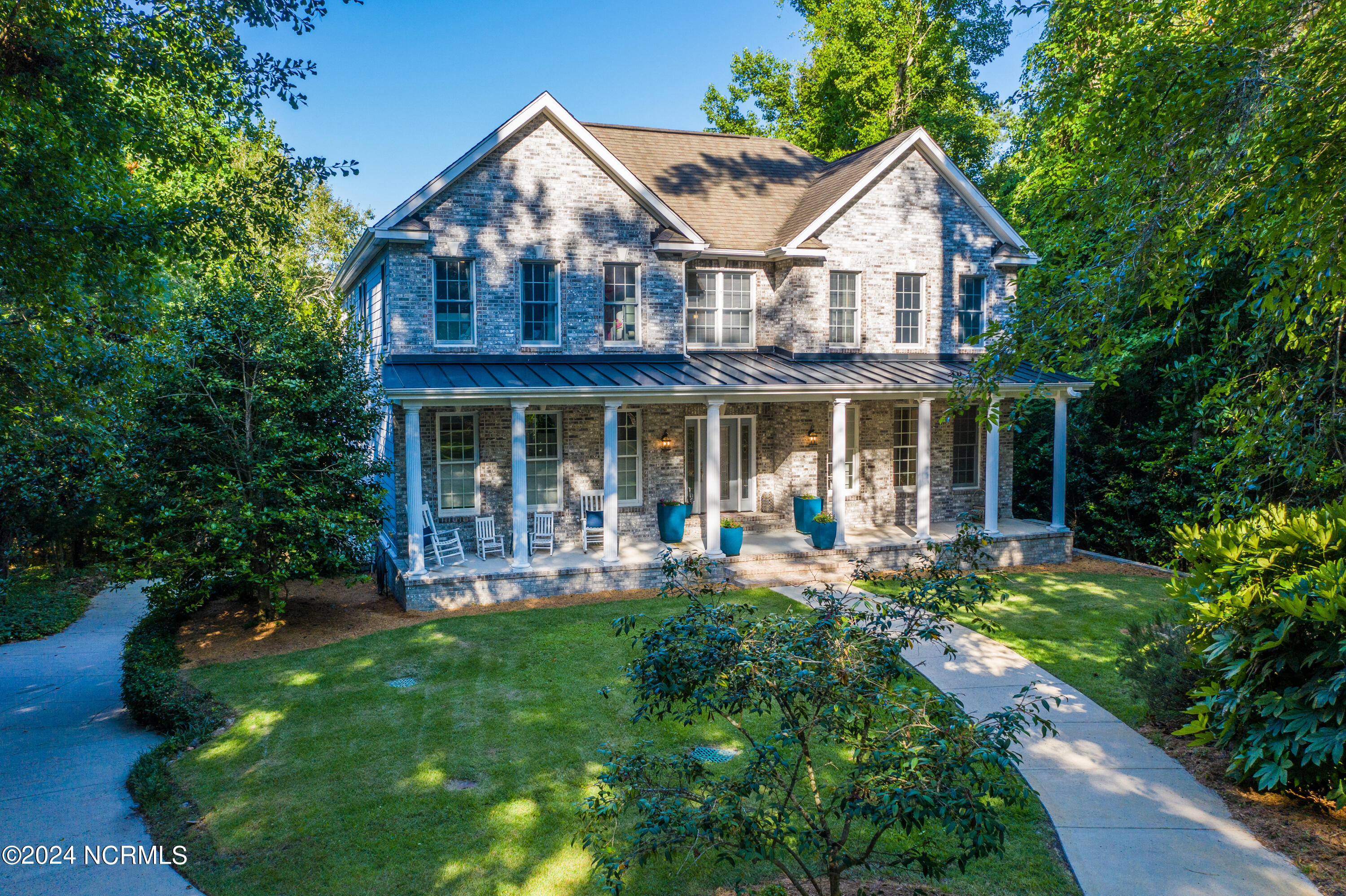 121 E High Bluff Drive