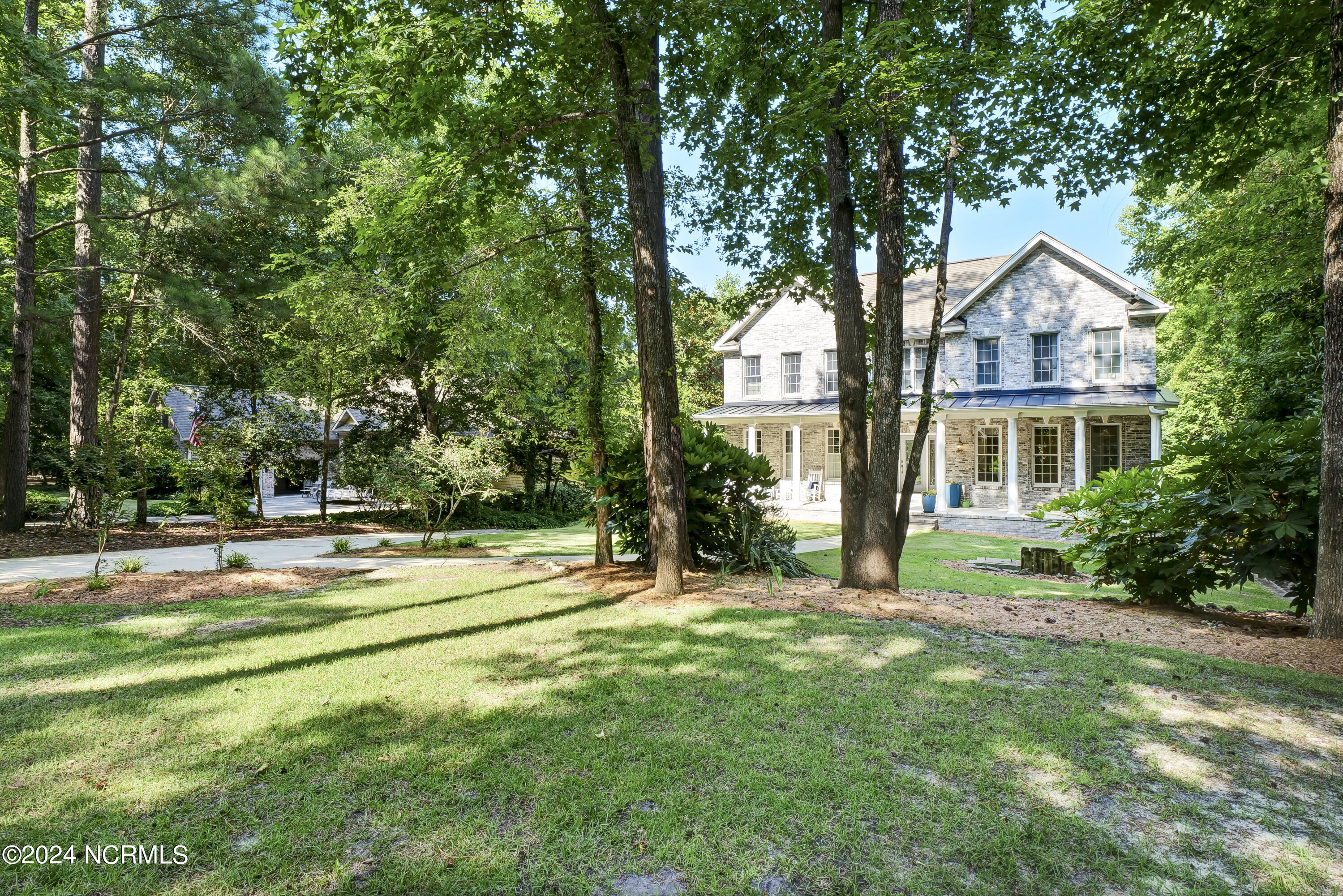 121 E High Bluff Drive