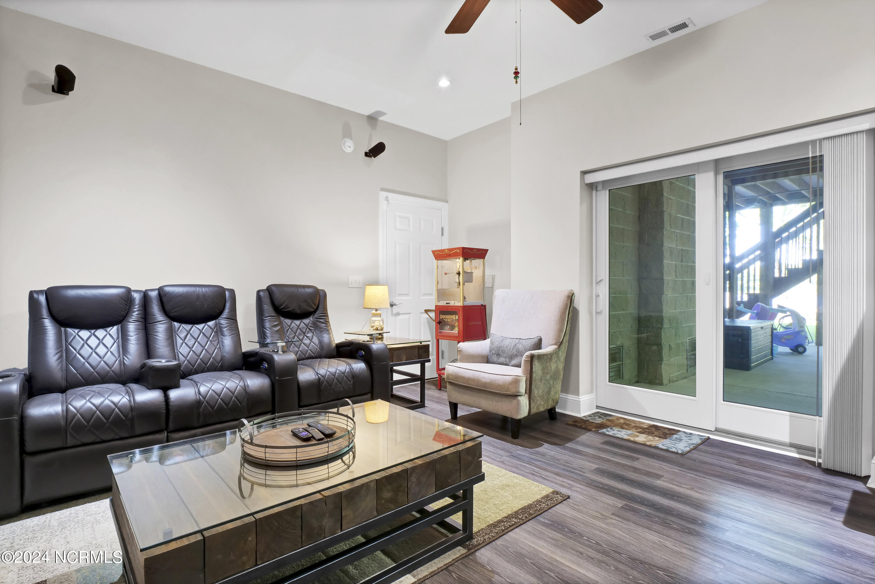 121 E High Bluff Drive