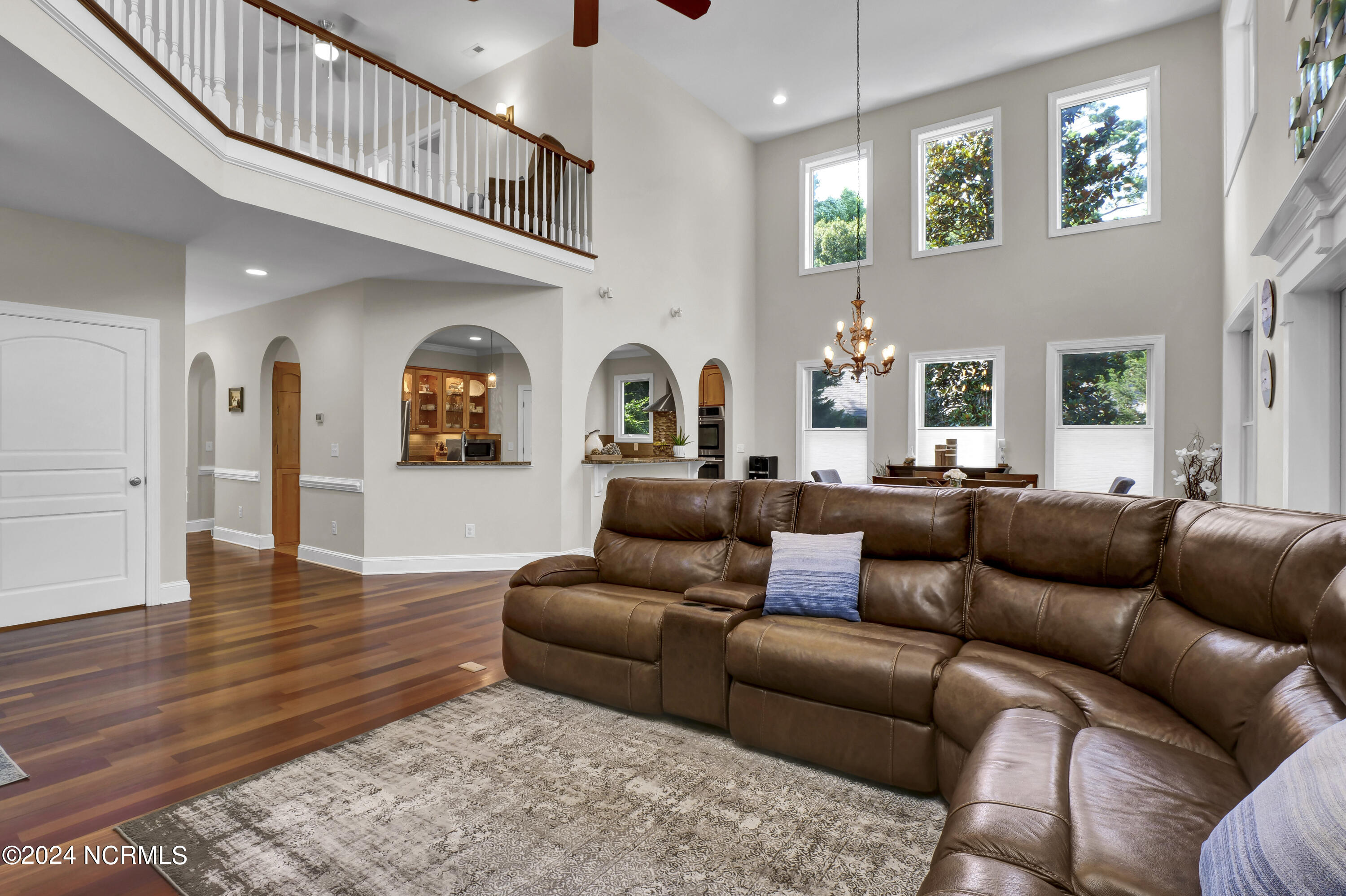 121 E High Bluff Drive