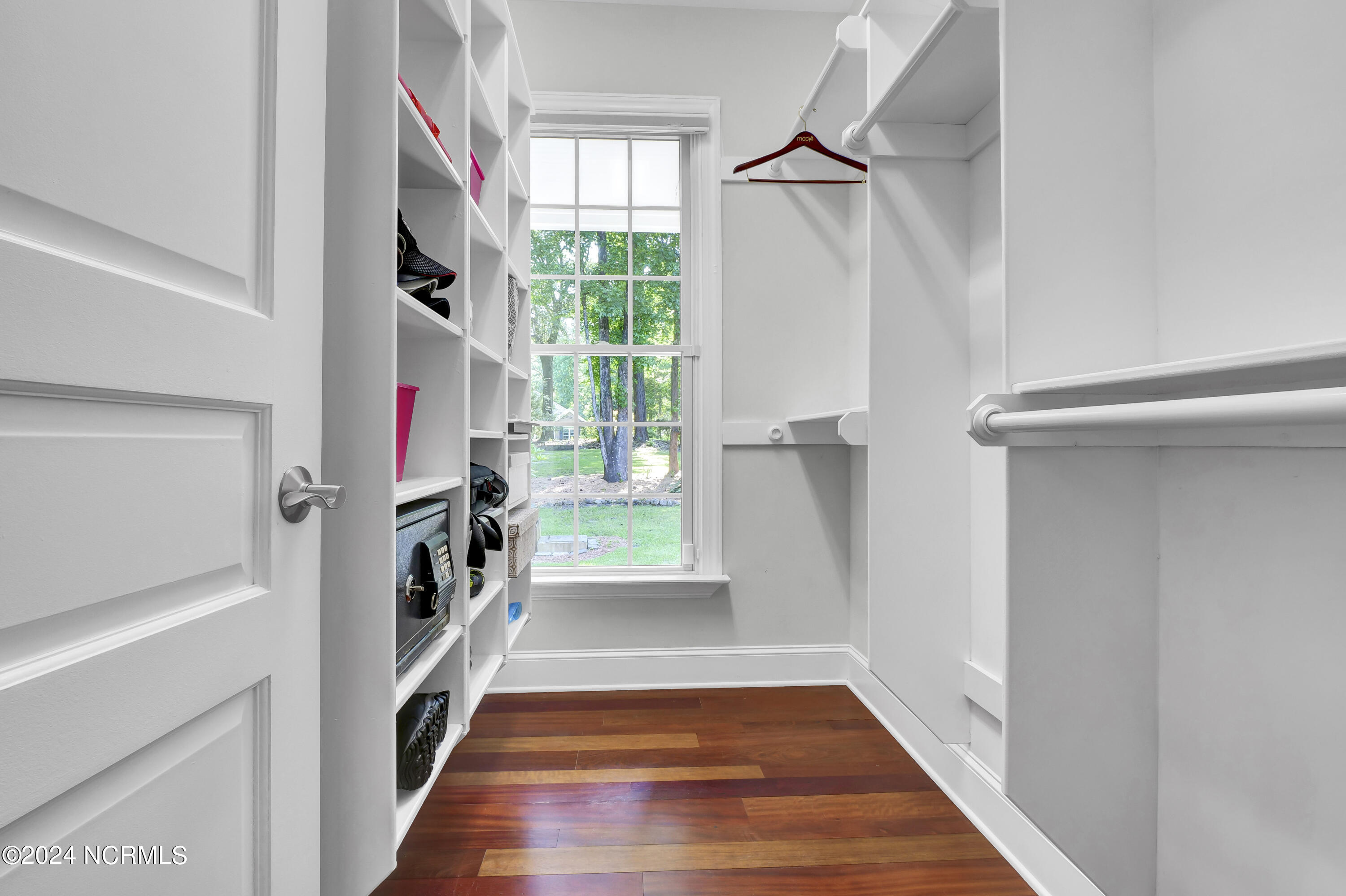 121 E High Bluff Drive