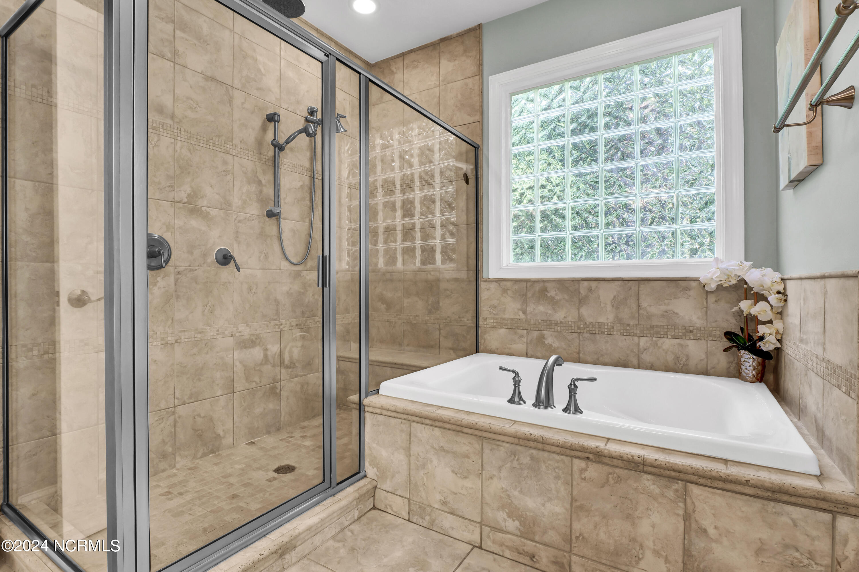 121 E High Bluff Drive