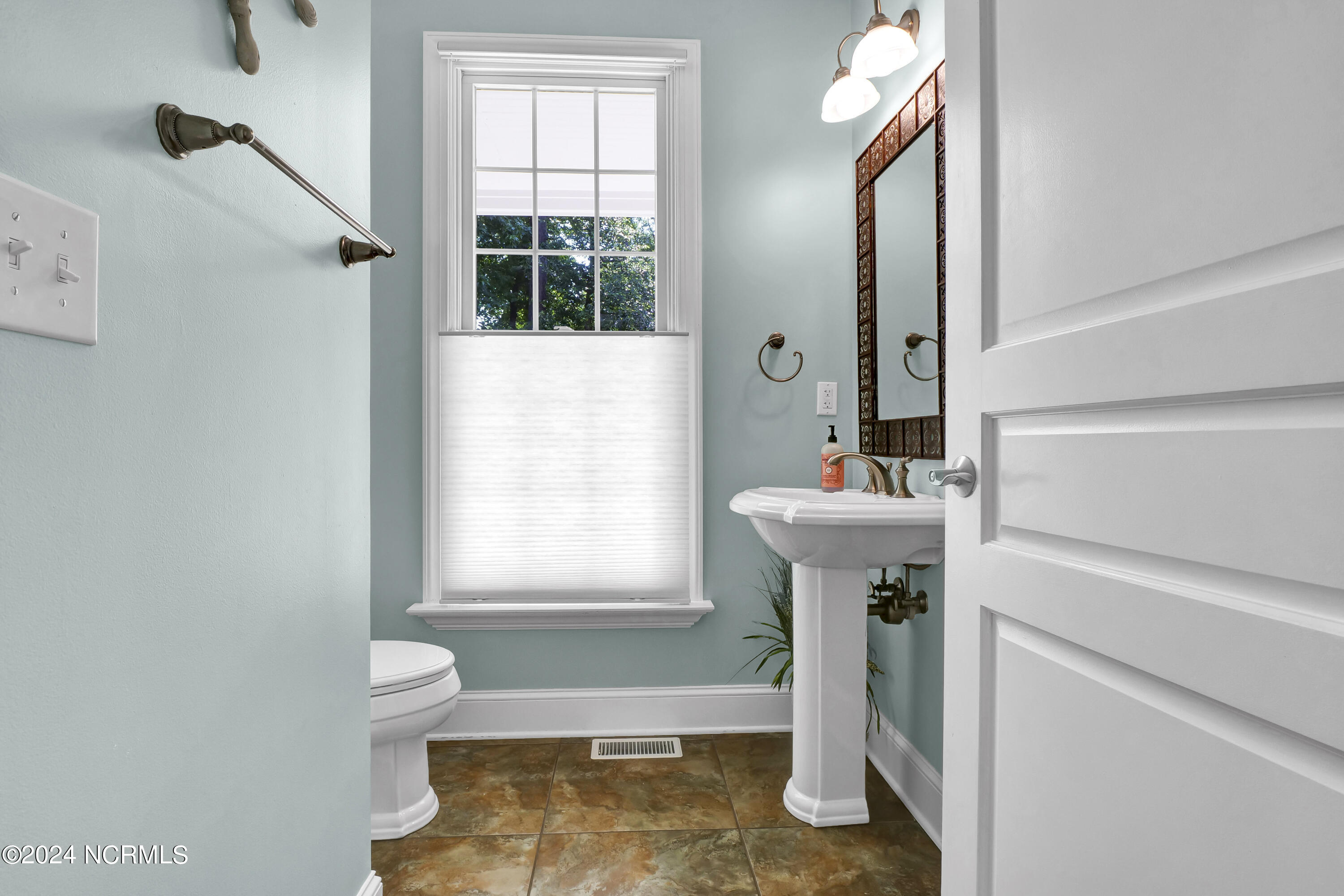 121 E High Bluff Drive