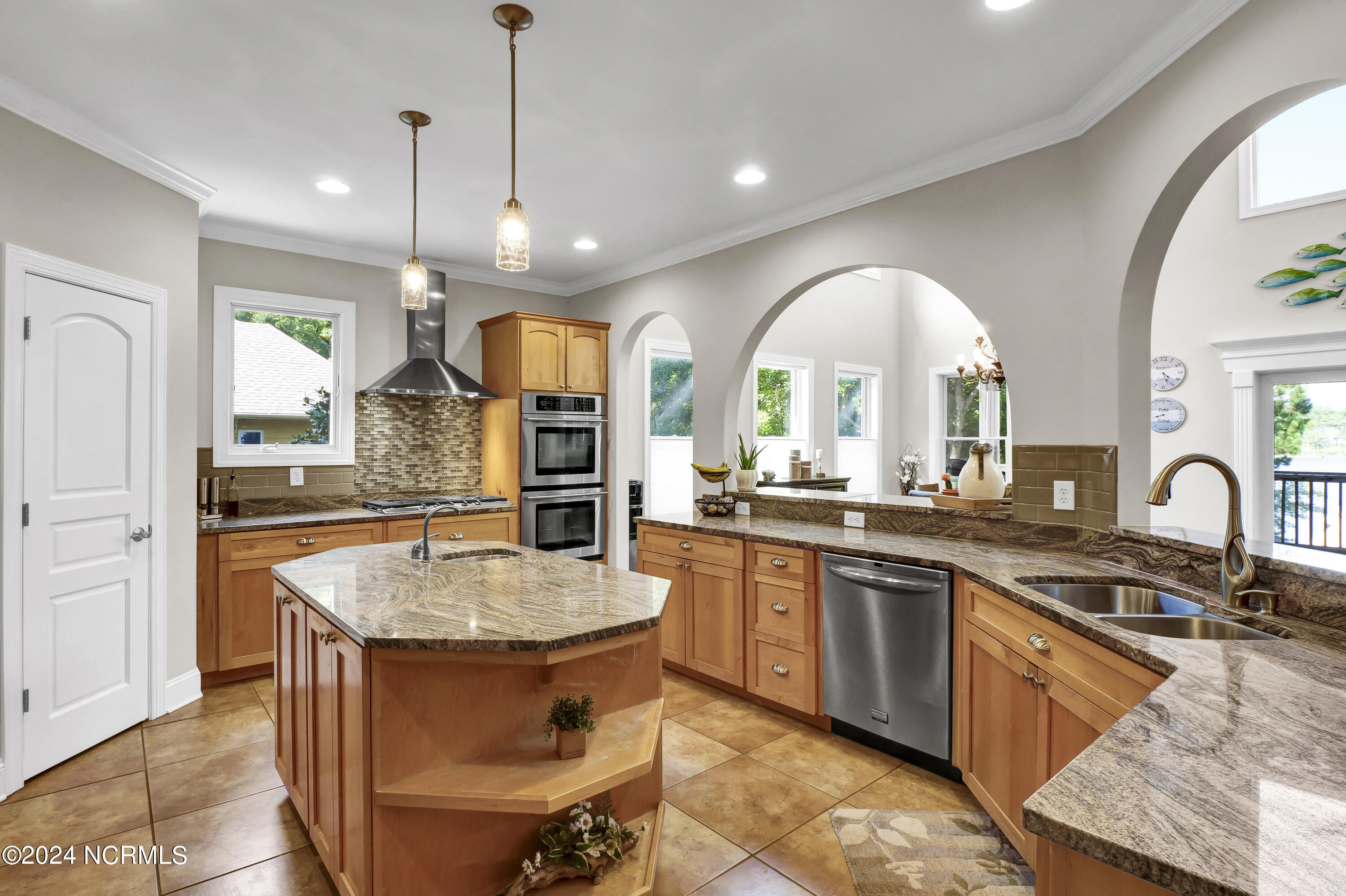 121 E High Bluff Drive