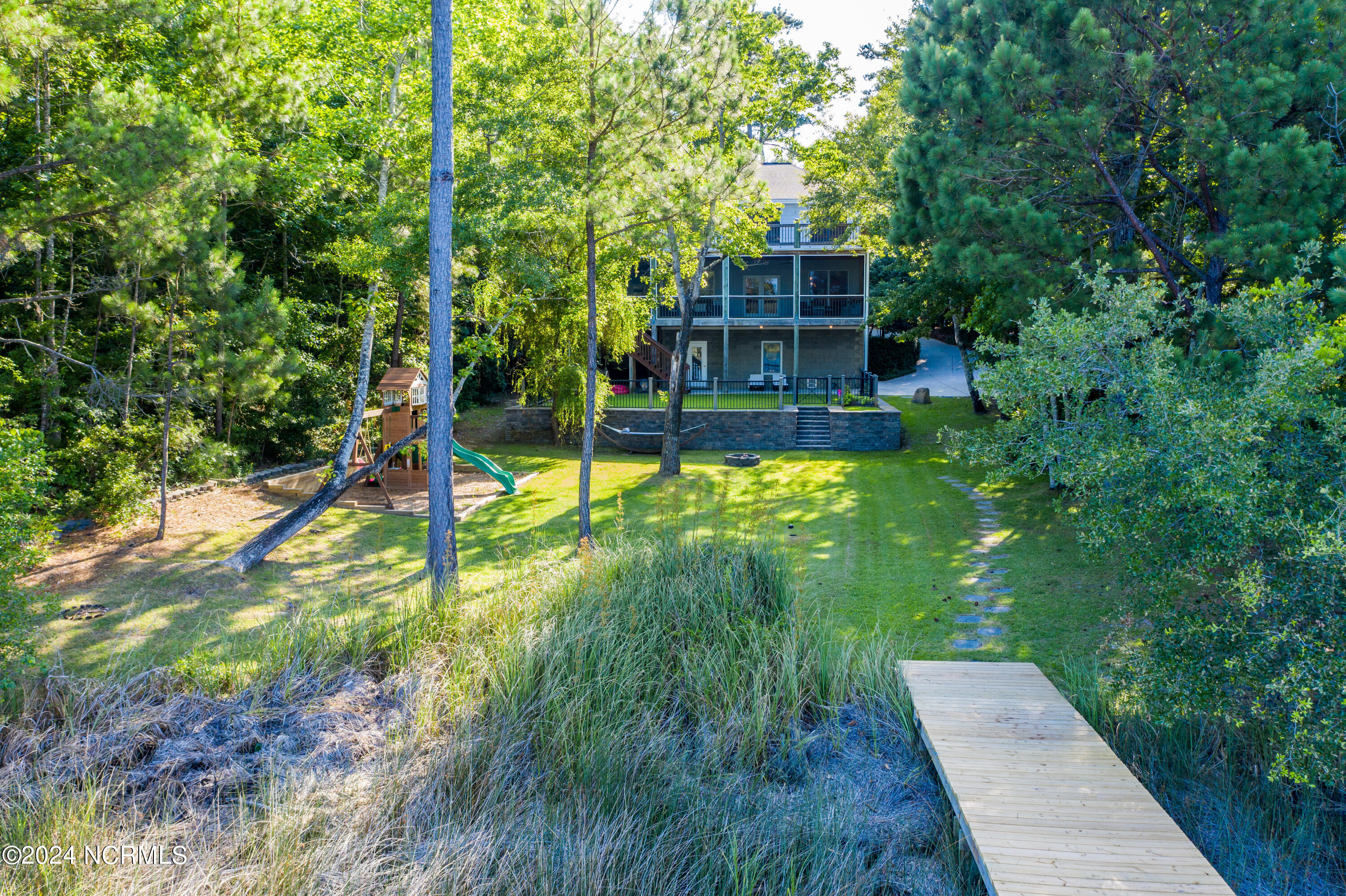 121 E High Bluff Drive