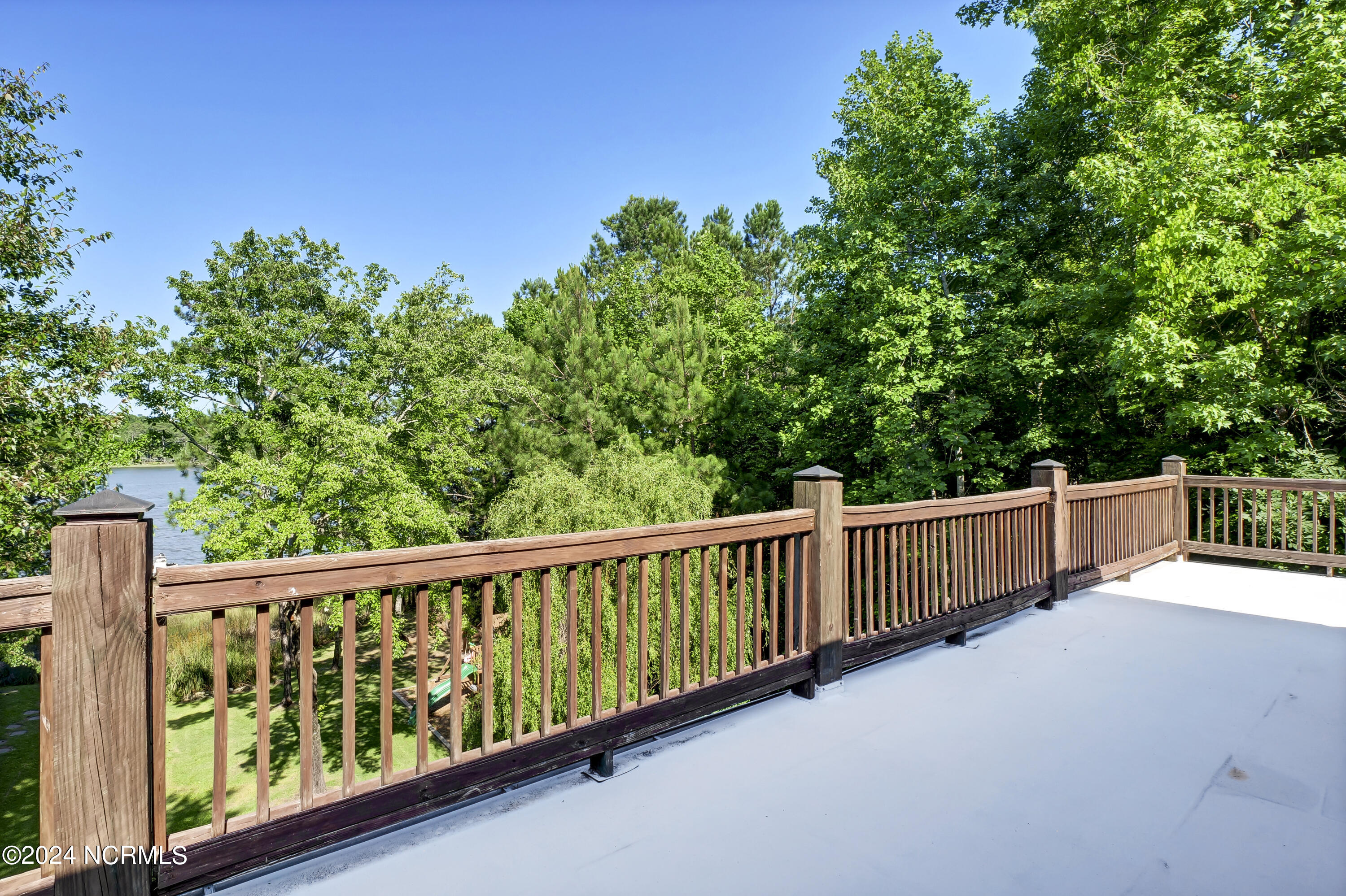 121 E High Bluff Drive