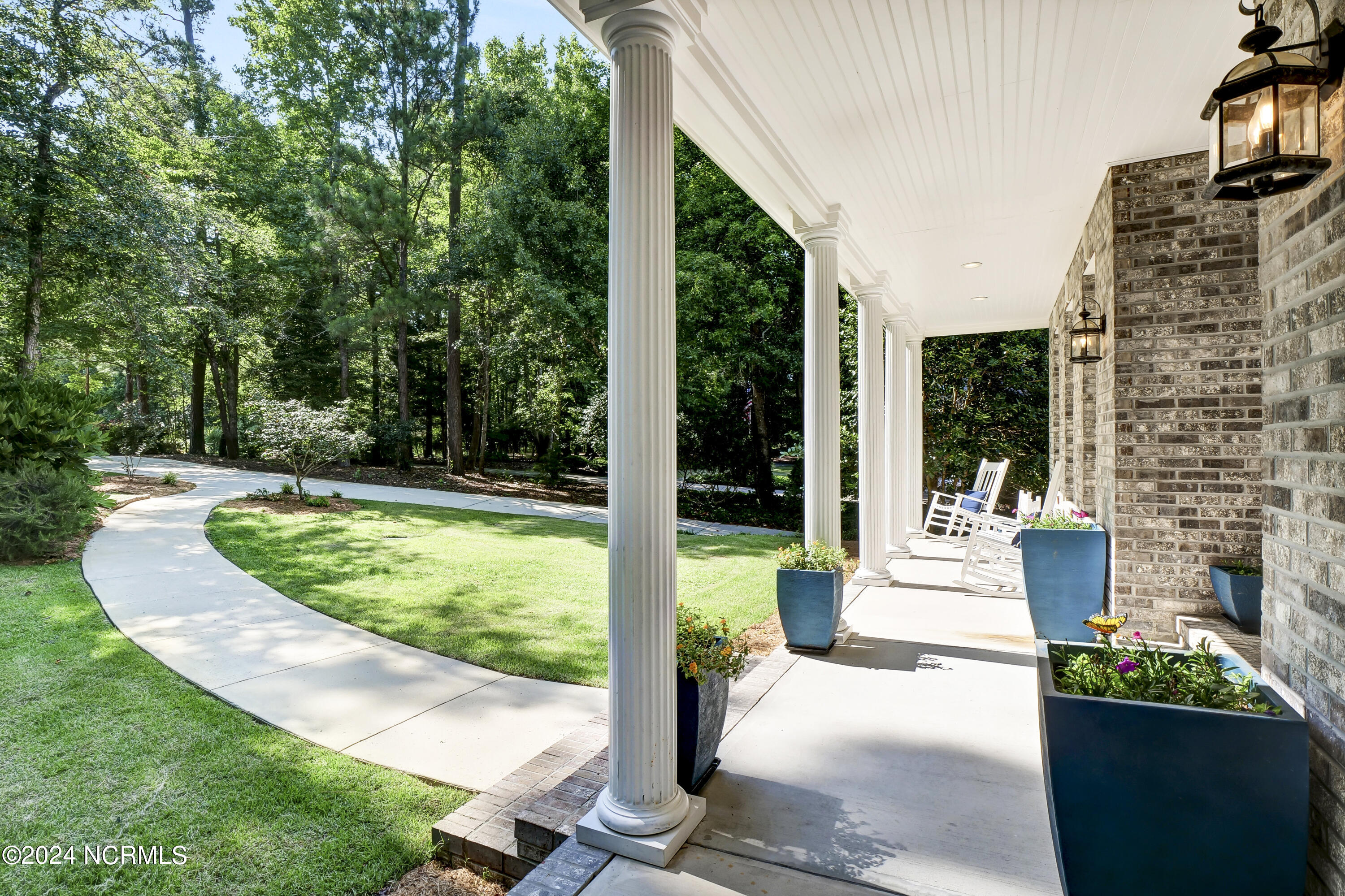 121 E High Bluff Drive