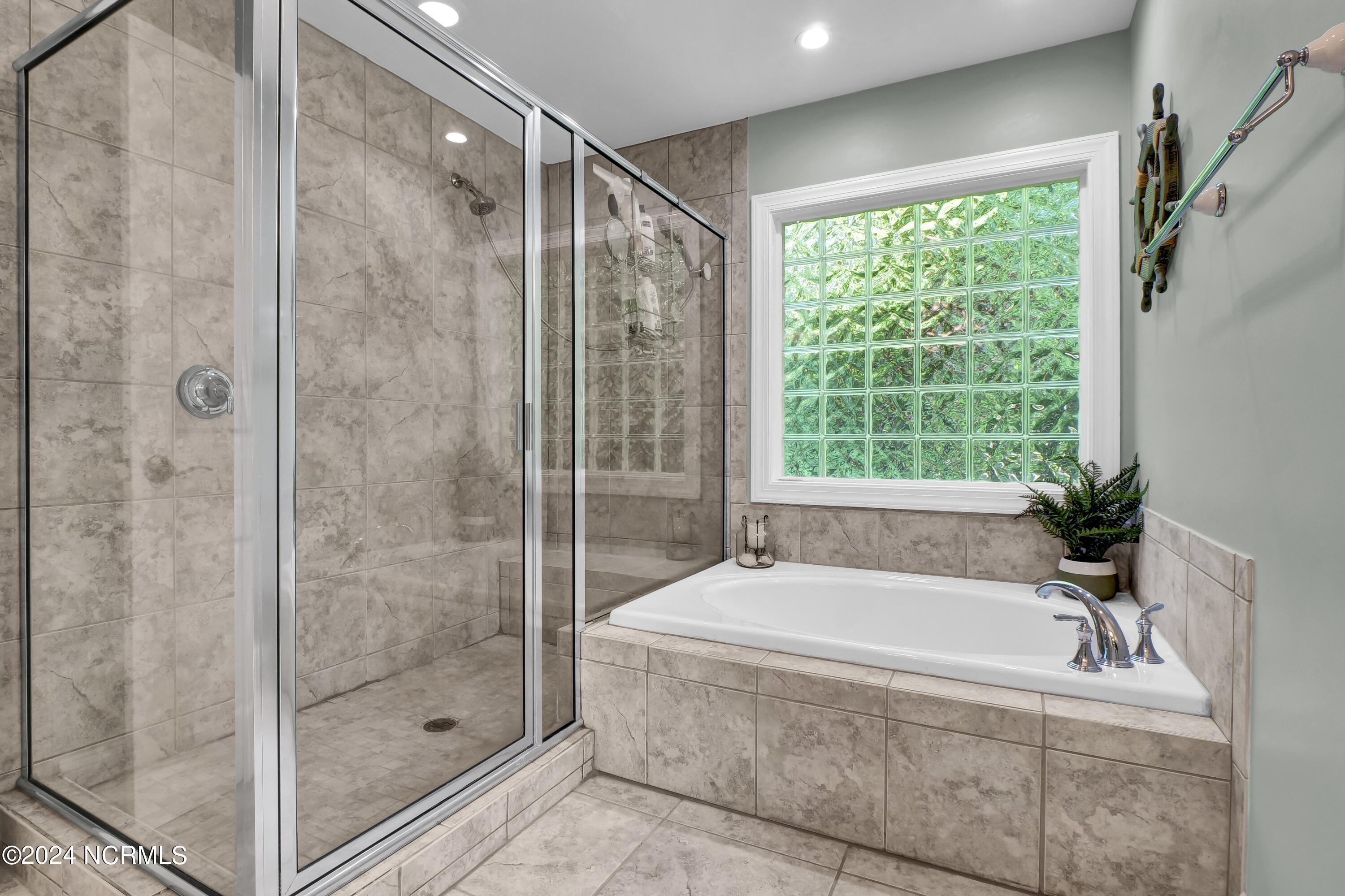 121 E High Bluff Drive