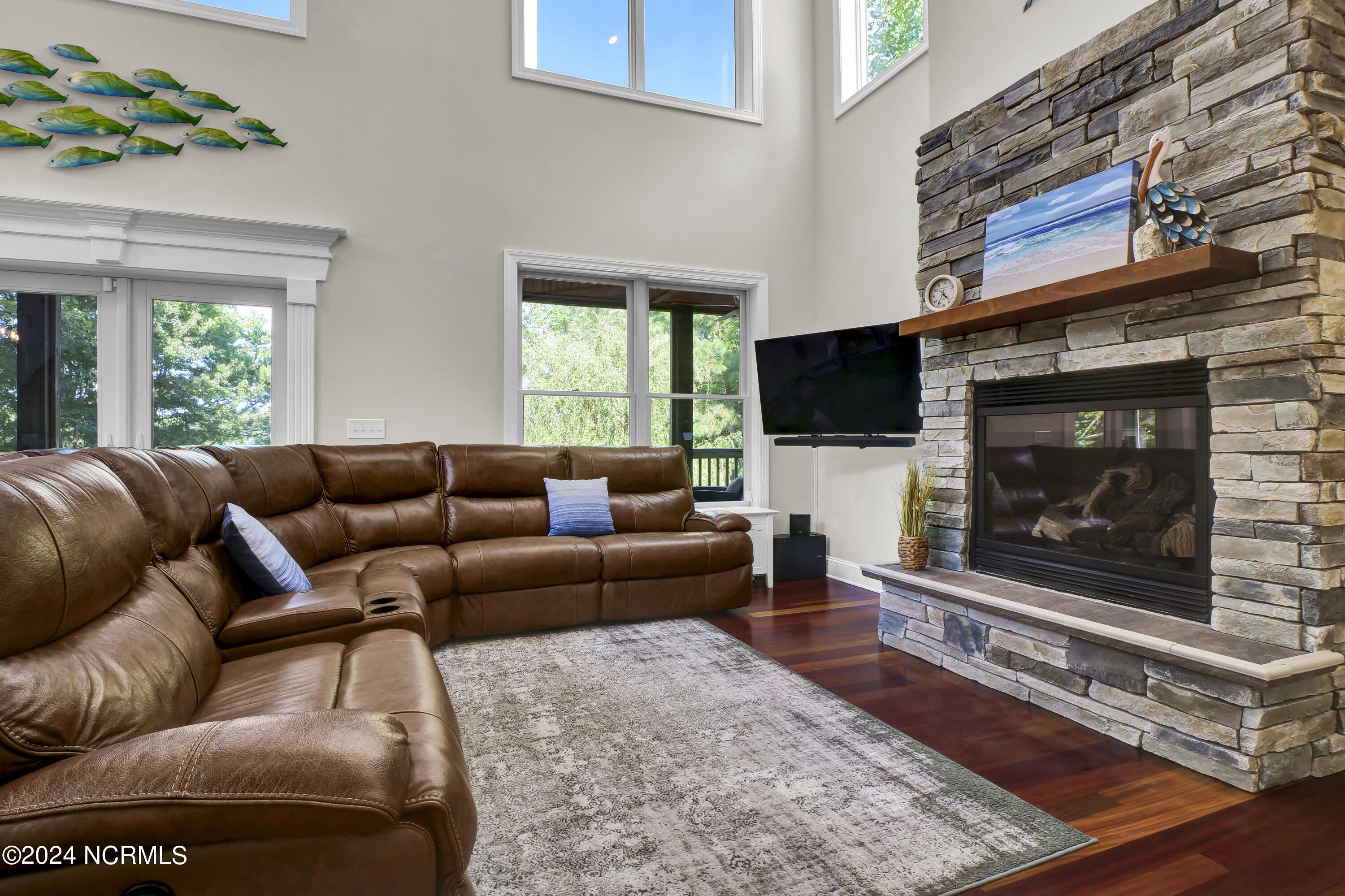 121 E High Bluff Drive