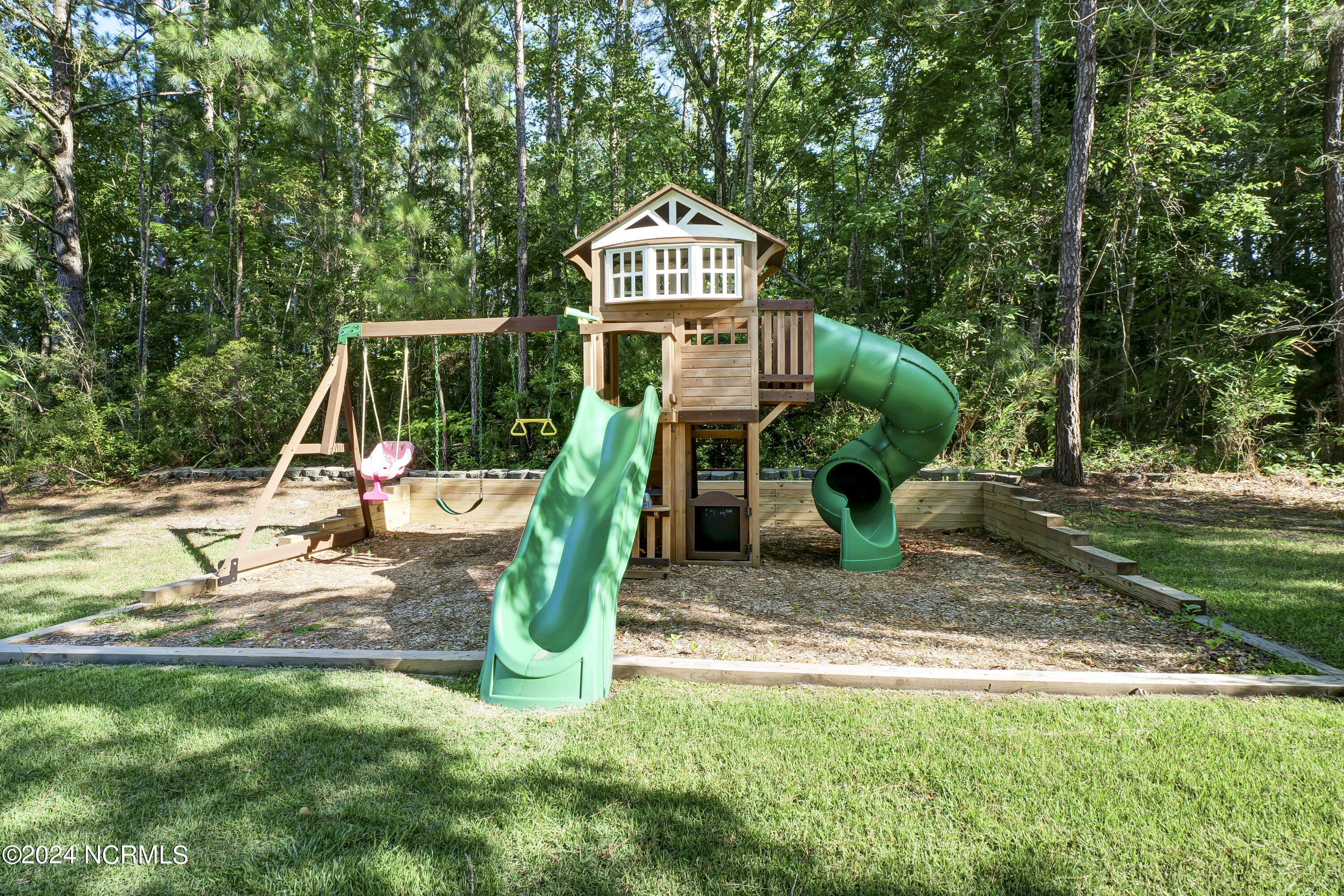 121 E High Bluff Drive