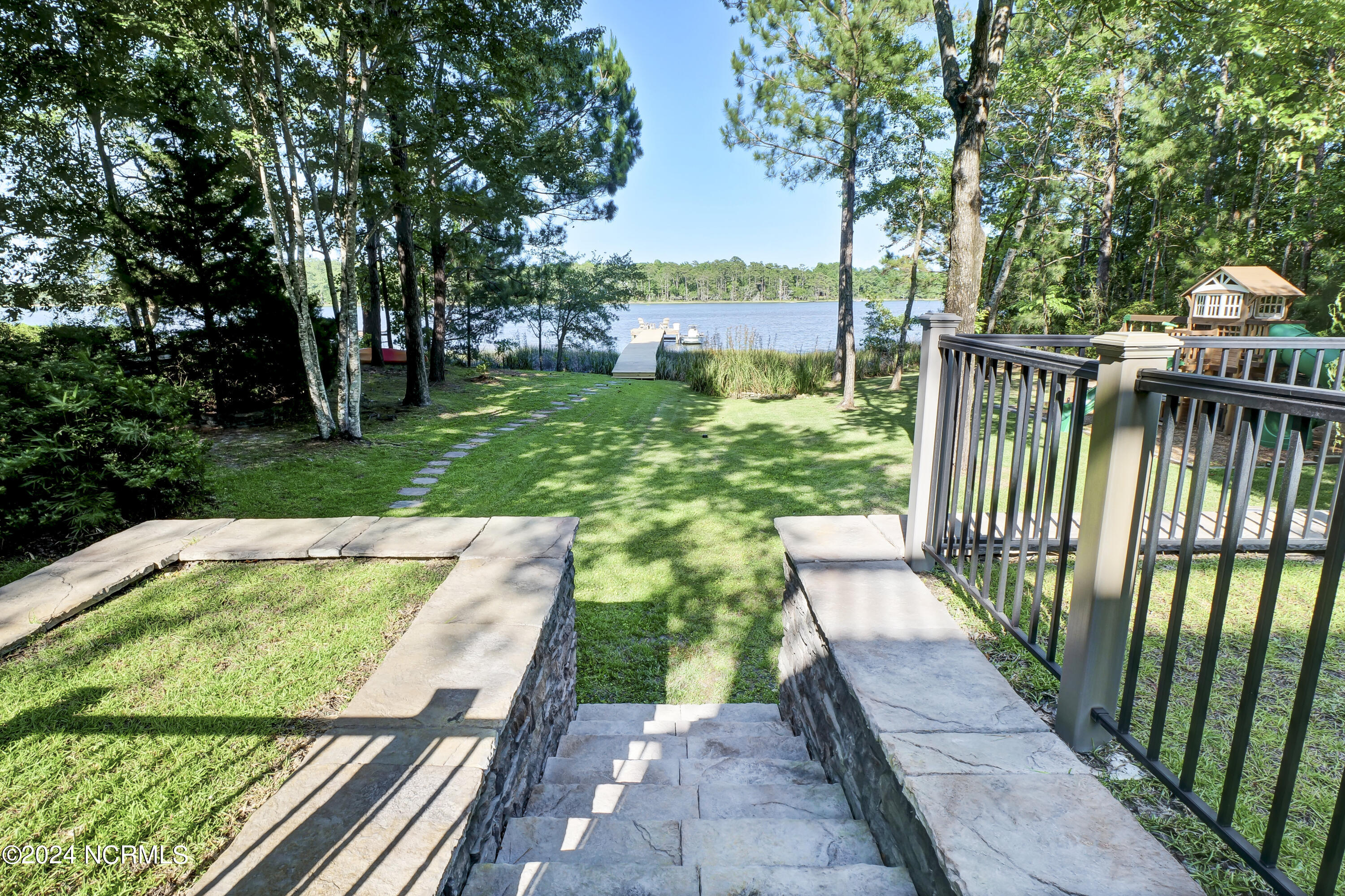 121 E High Bluff Drive