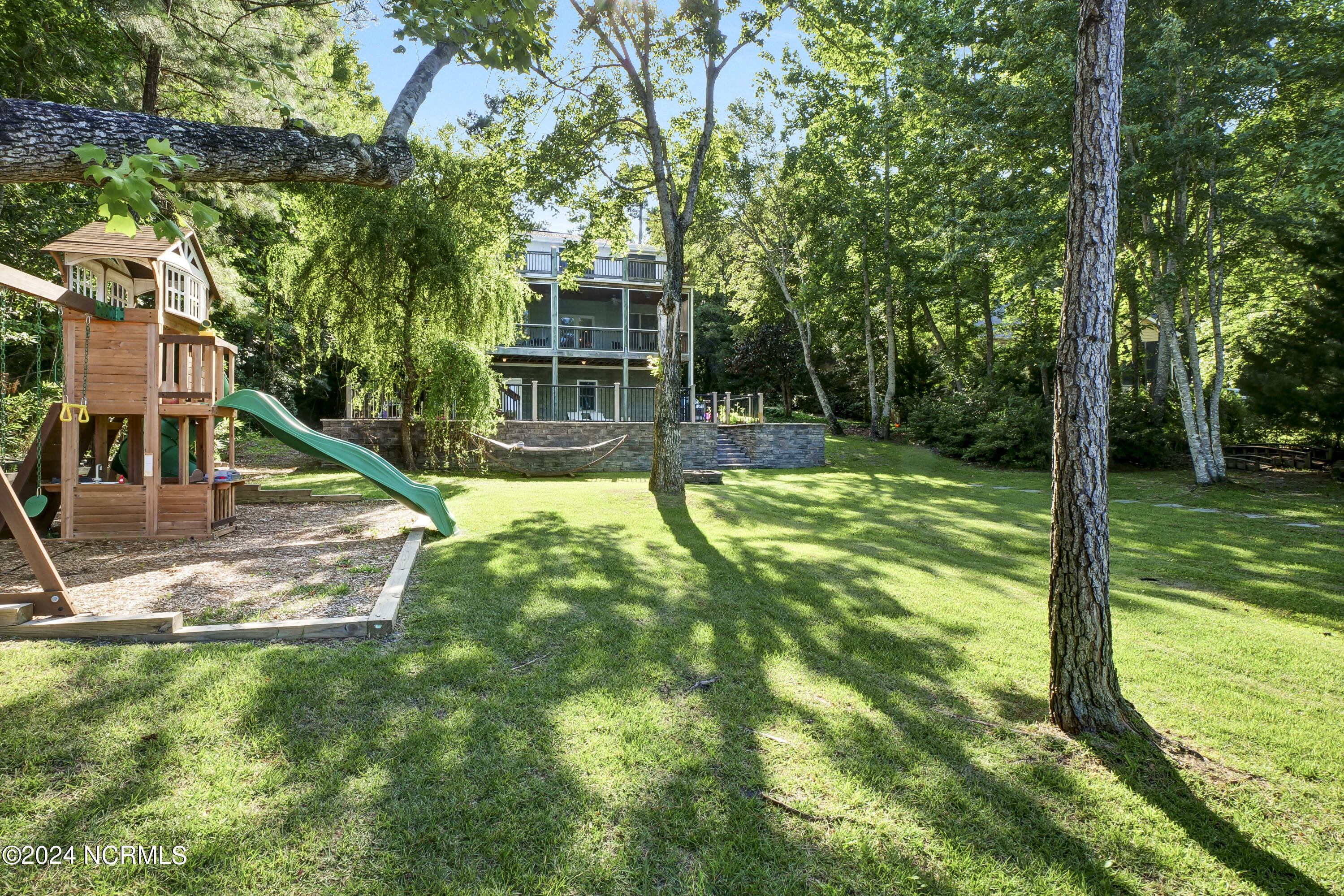 121 E High Bluff Drive