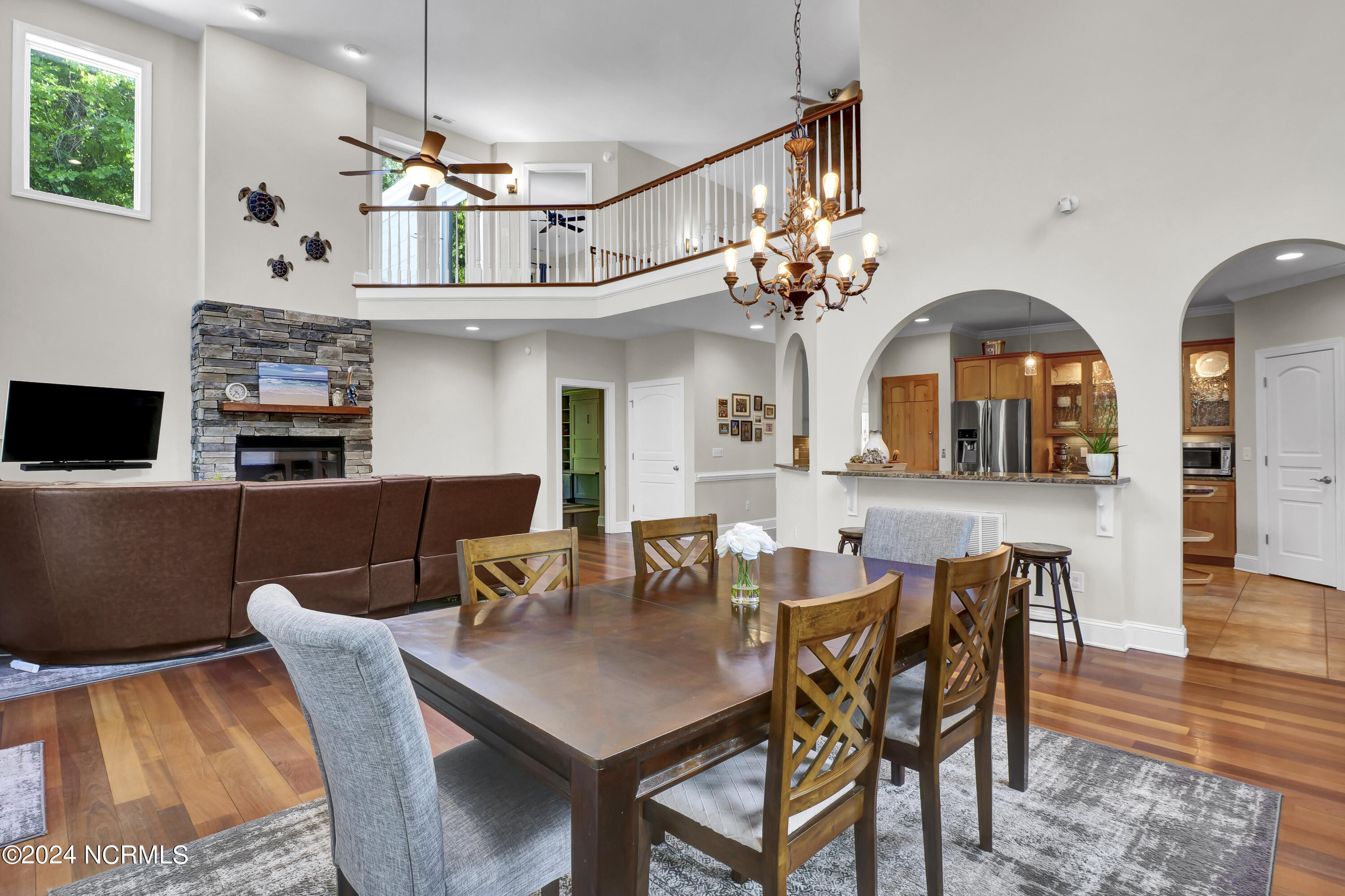 121 E High Bluff Drive