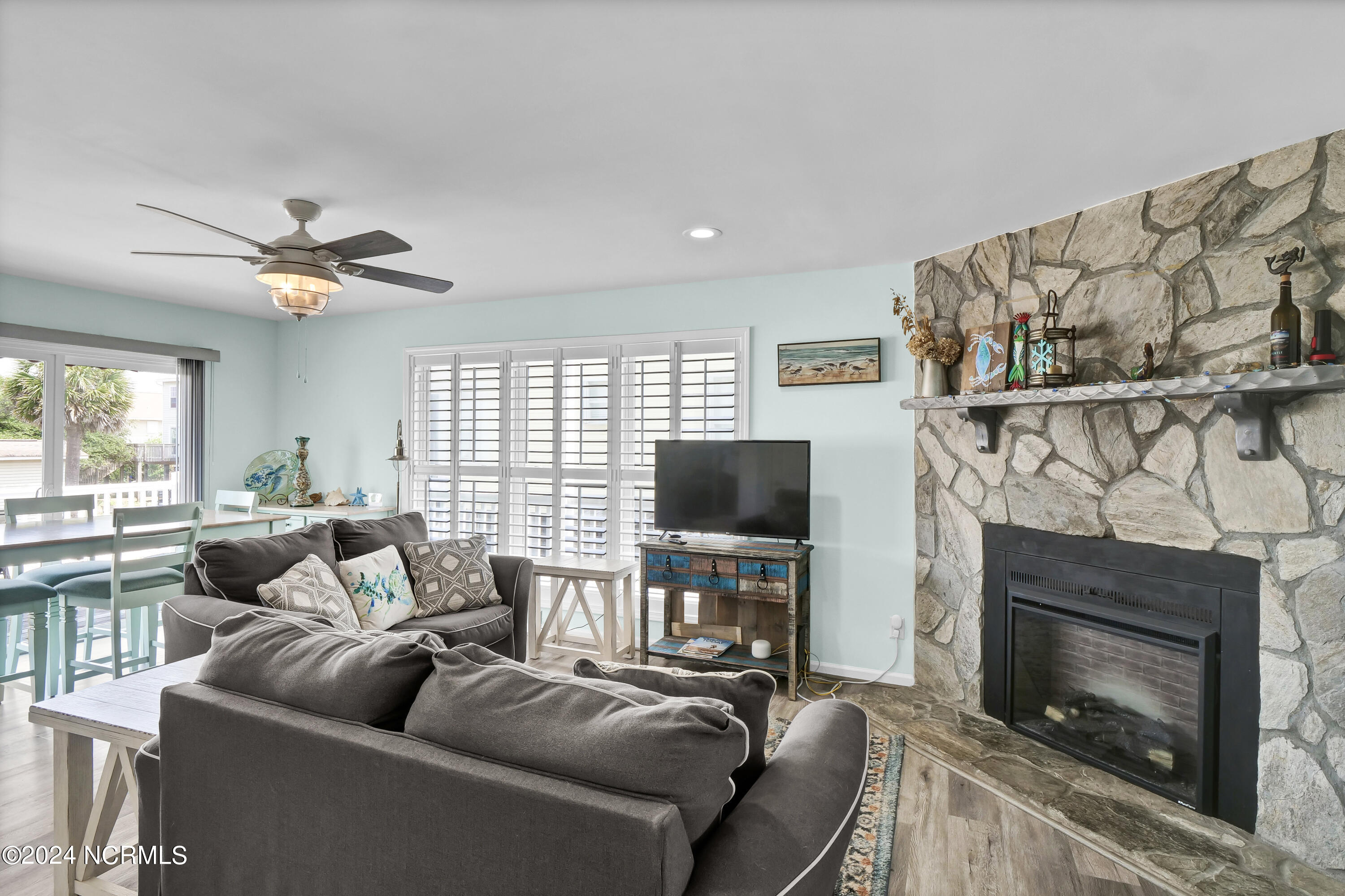 2301 New River Inlet Road, 2