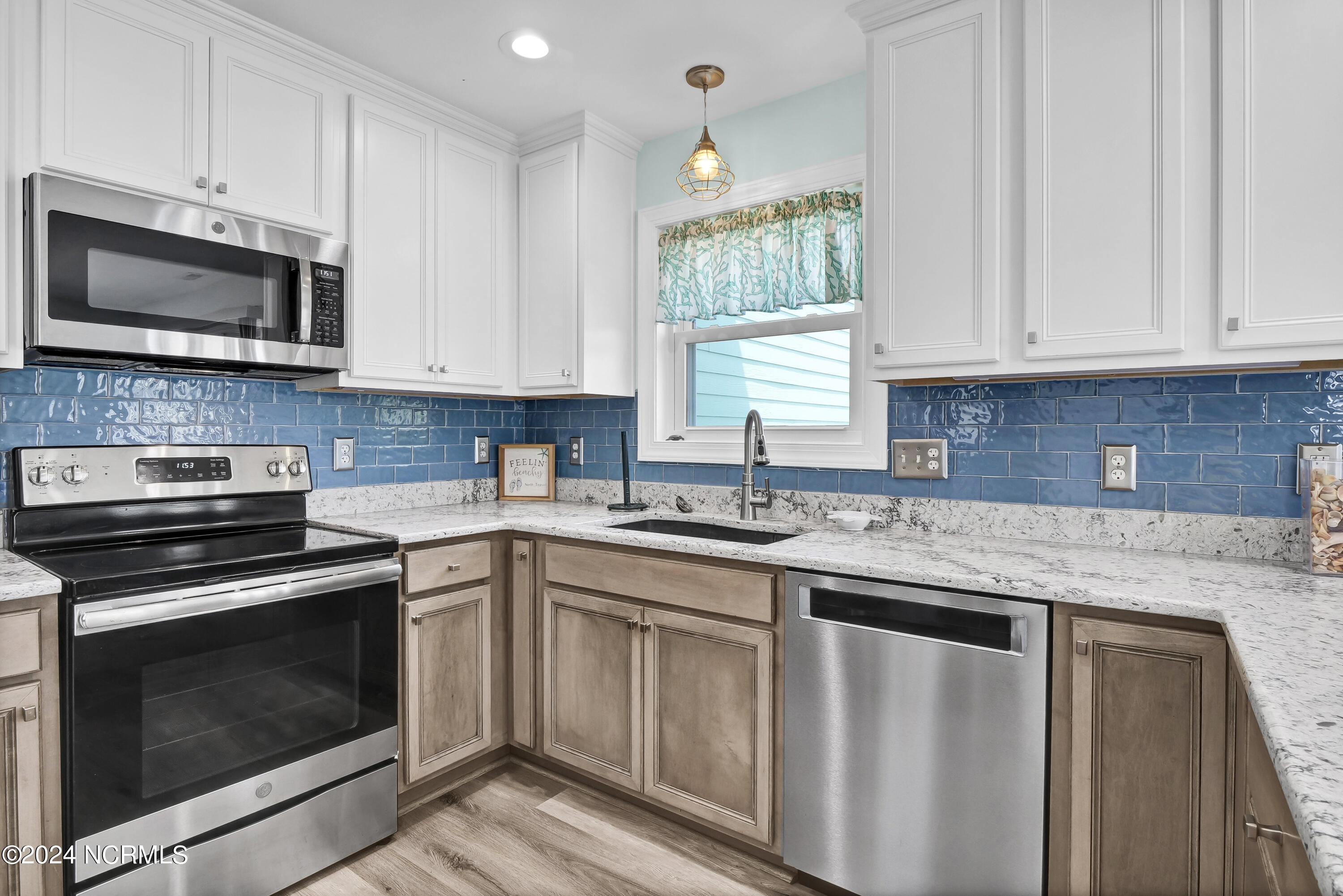 2301 New River Inlet Road, 2