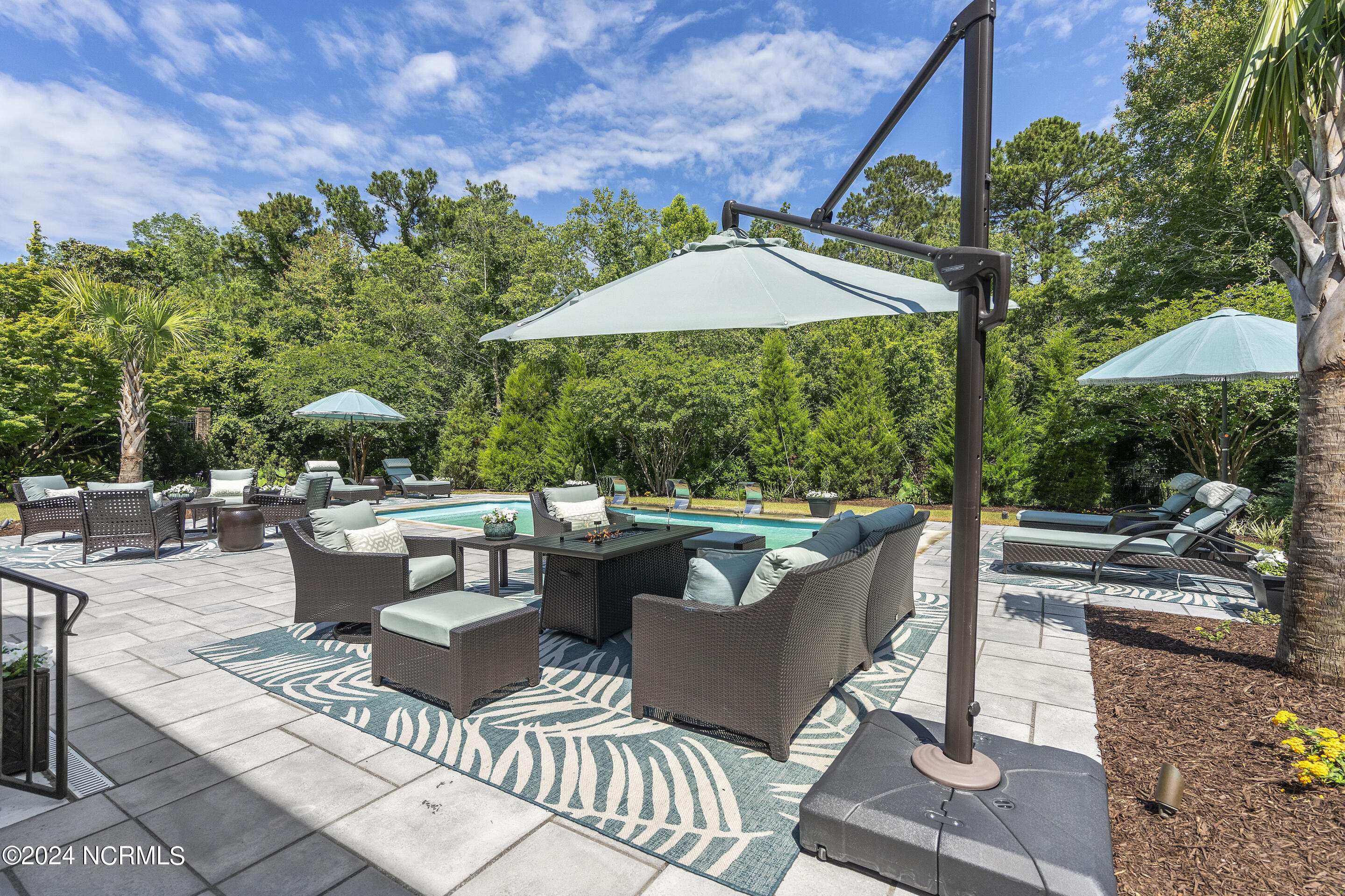 1208 Great Oaks Drive