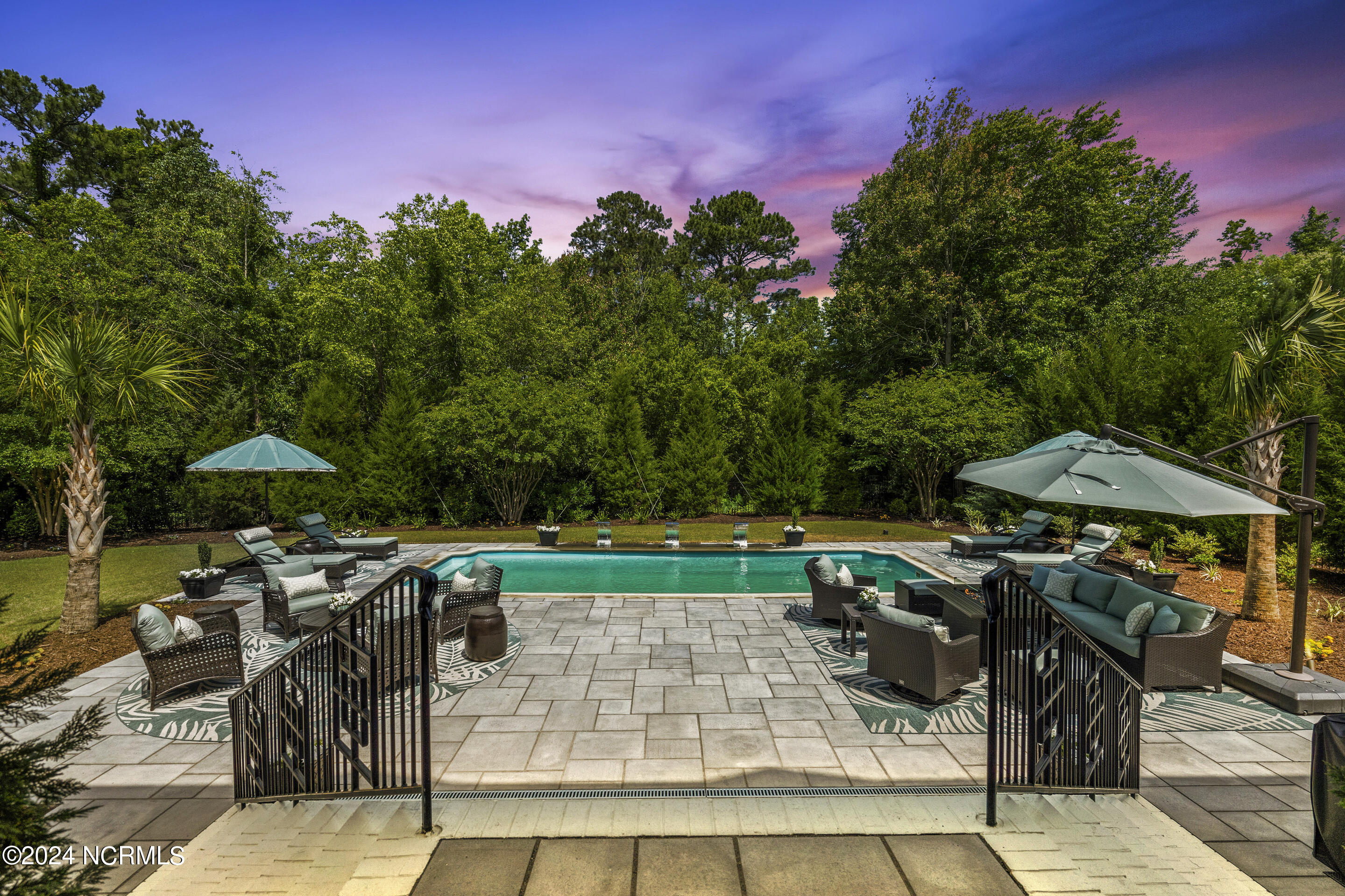 1208 Great Oaks Drive