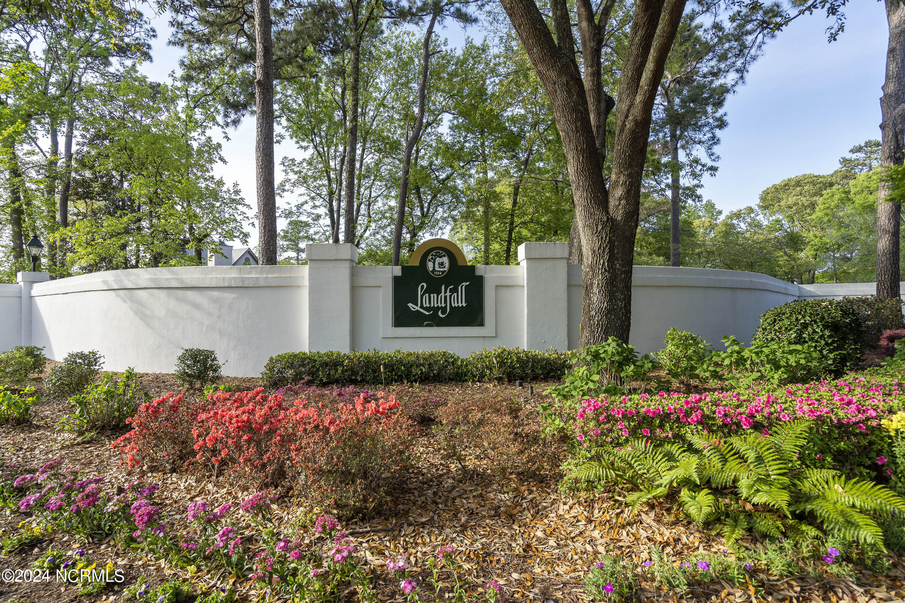 1208 Great Oaks Drive