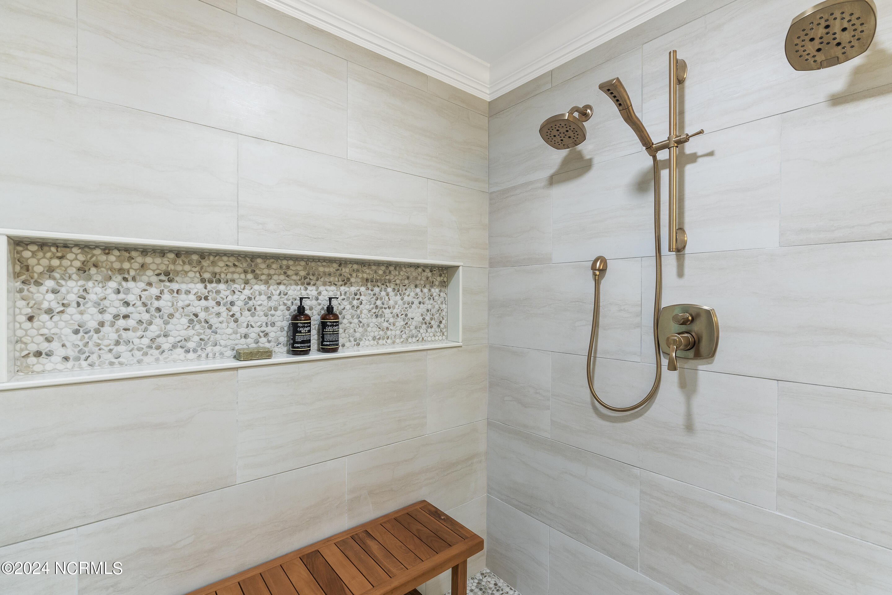 1208 Great Oaks Drive